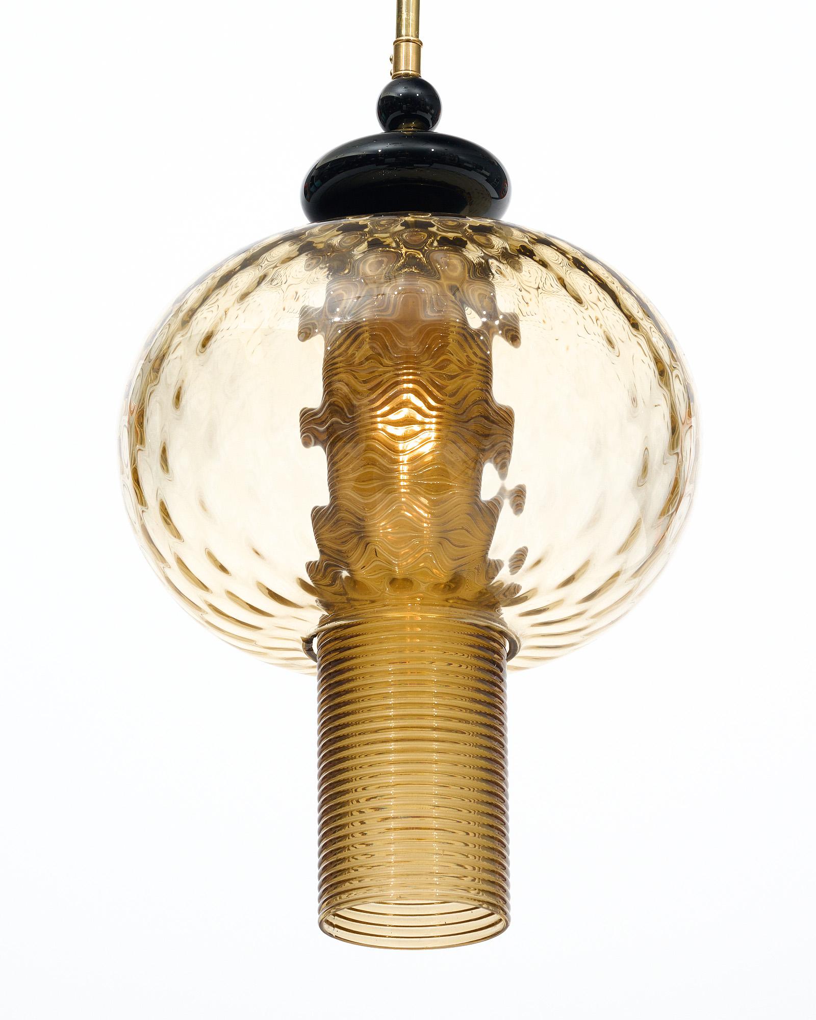 Murano Glas Gold und Schwarz Anhänger (Moderne) im Angebot