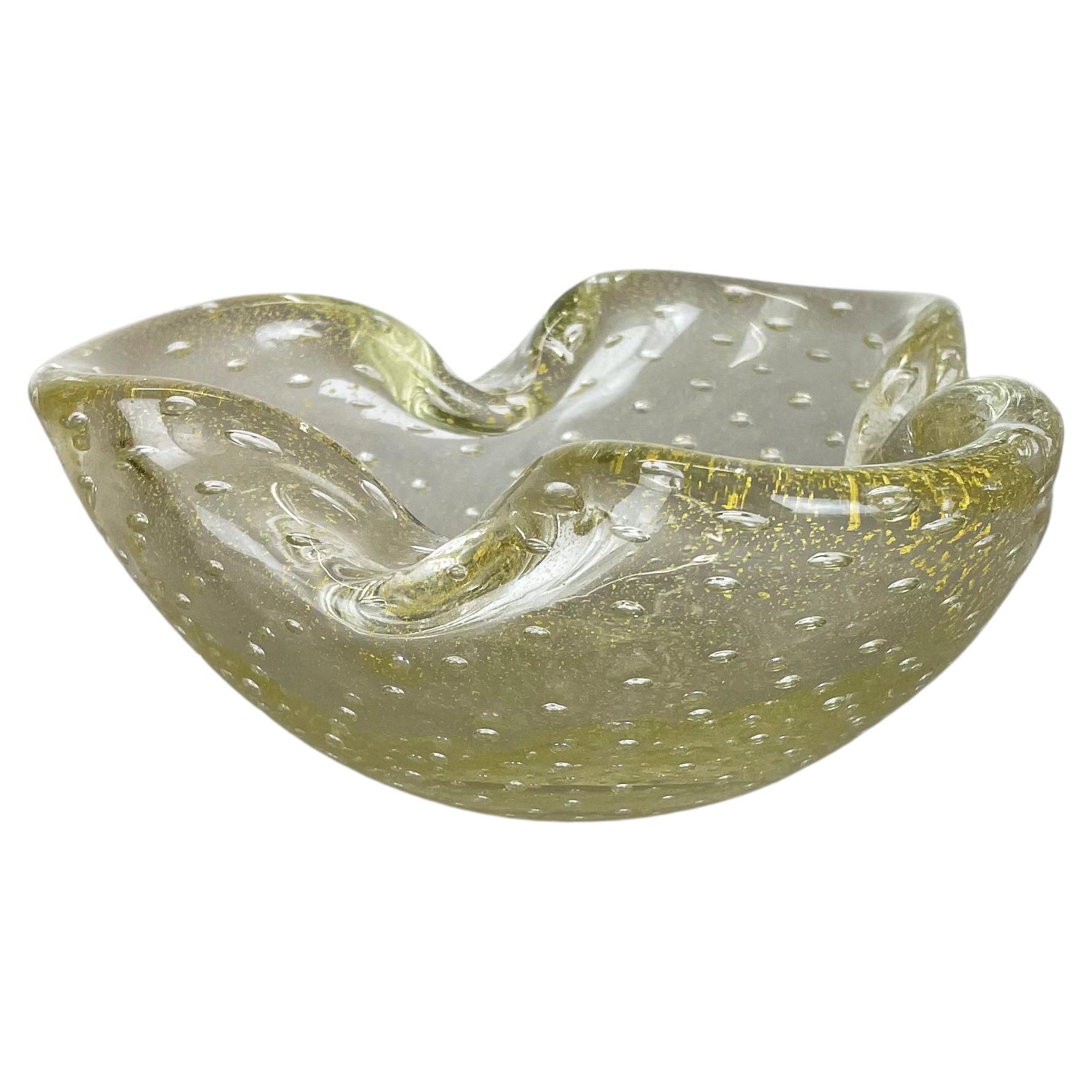 Murano Glass "Gold Dust Bubble" Bowl Element Shell Ashtray Murano, Italy, 1970s