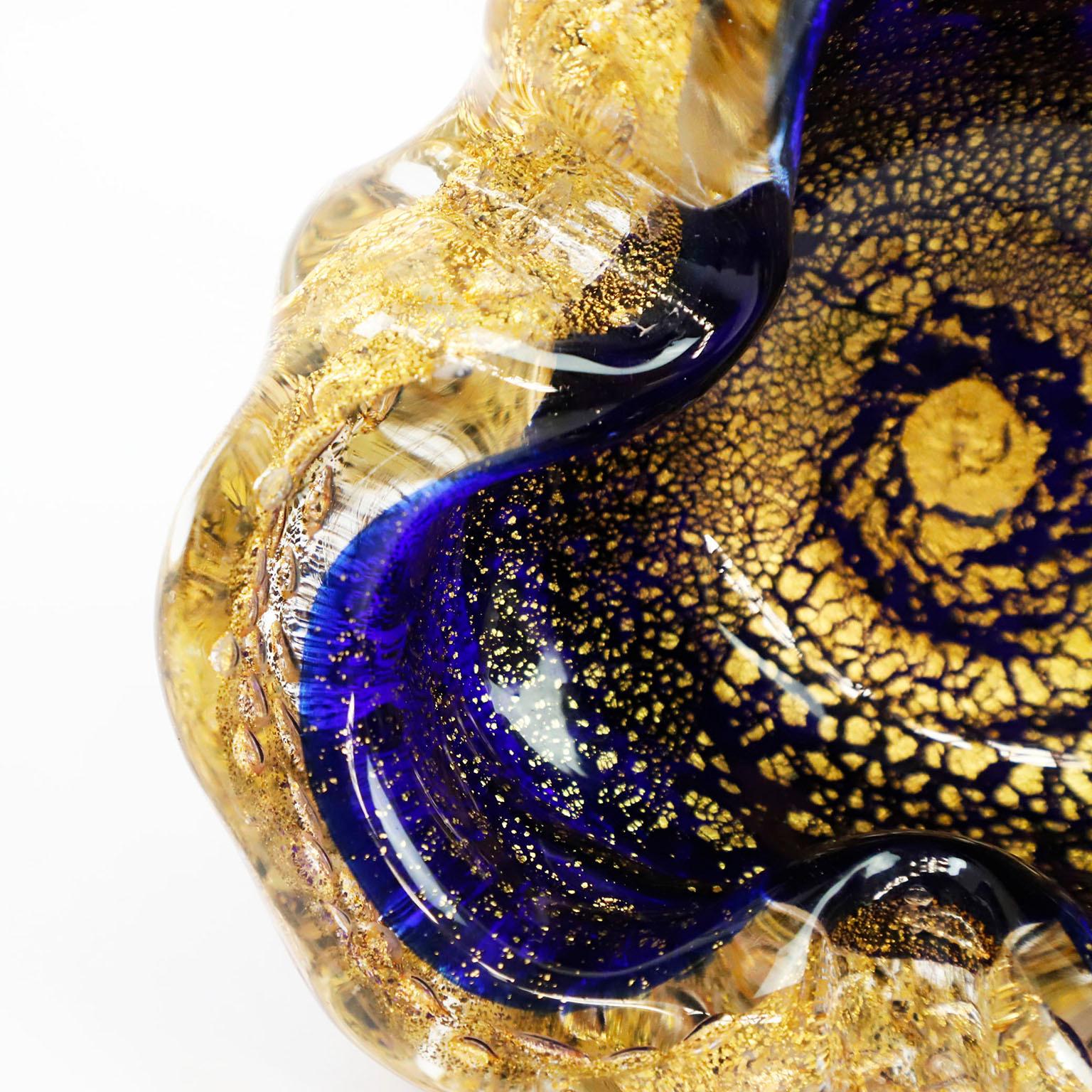 Cira 1970, made in Italy. We offer this beautiful Murano Glass with Pestle 