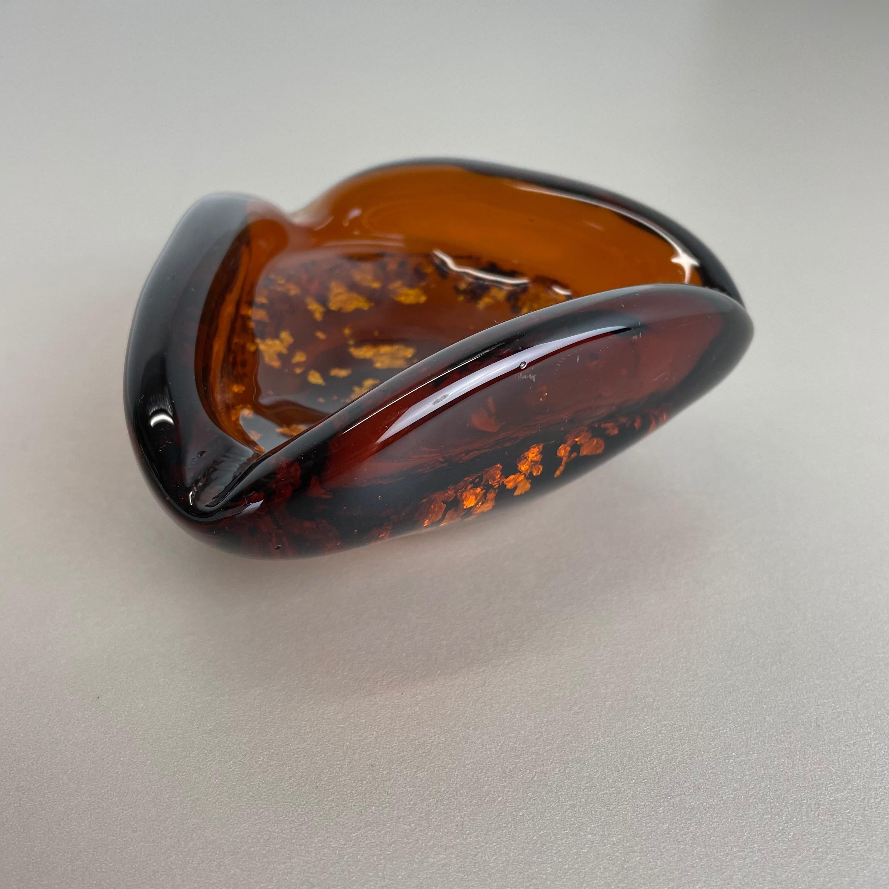 Cendrier à coquille élémentaire en verre de Murano 