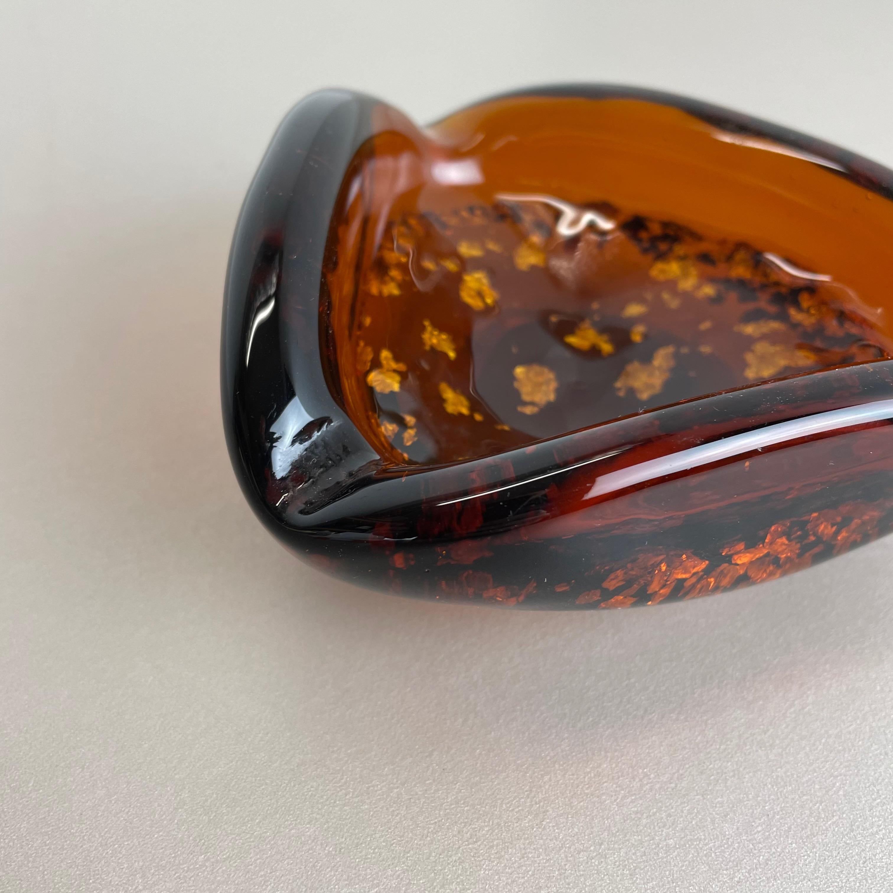 Cendrier à coquille élémentaire en verre de Murano 
