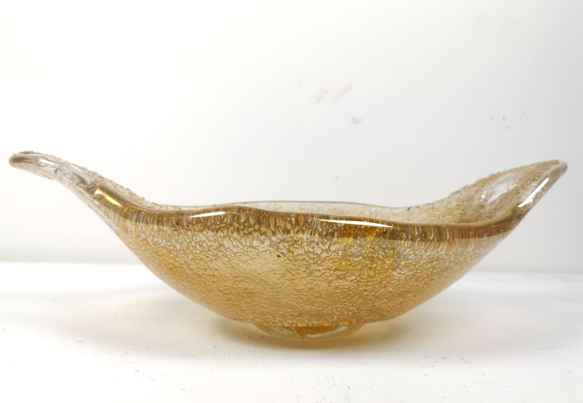 Mid-Century moderno Ciotola in vetro di Murano con fiocco d'oro, anni '70 in vendita