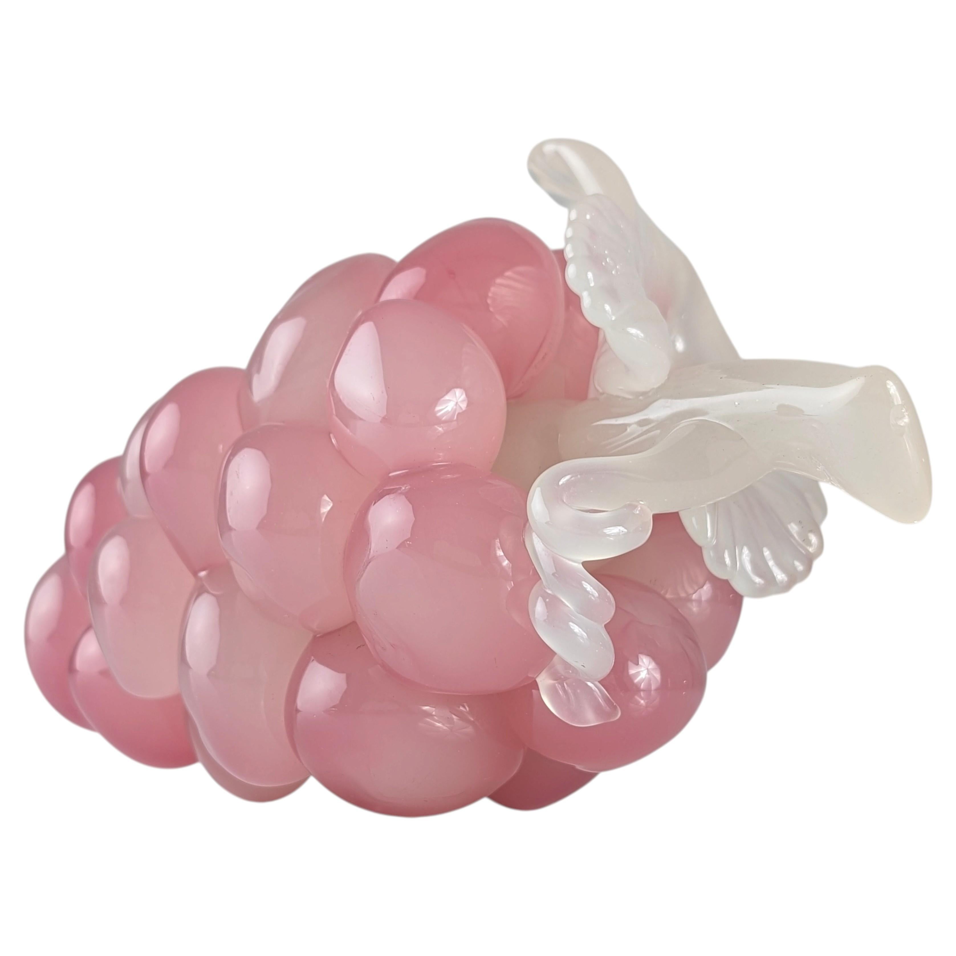 Murano-Glas Trauben-Skulptur, rosa und weiß, Mitte 20. im Angebot