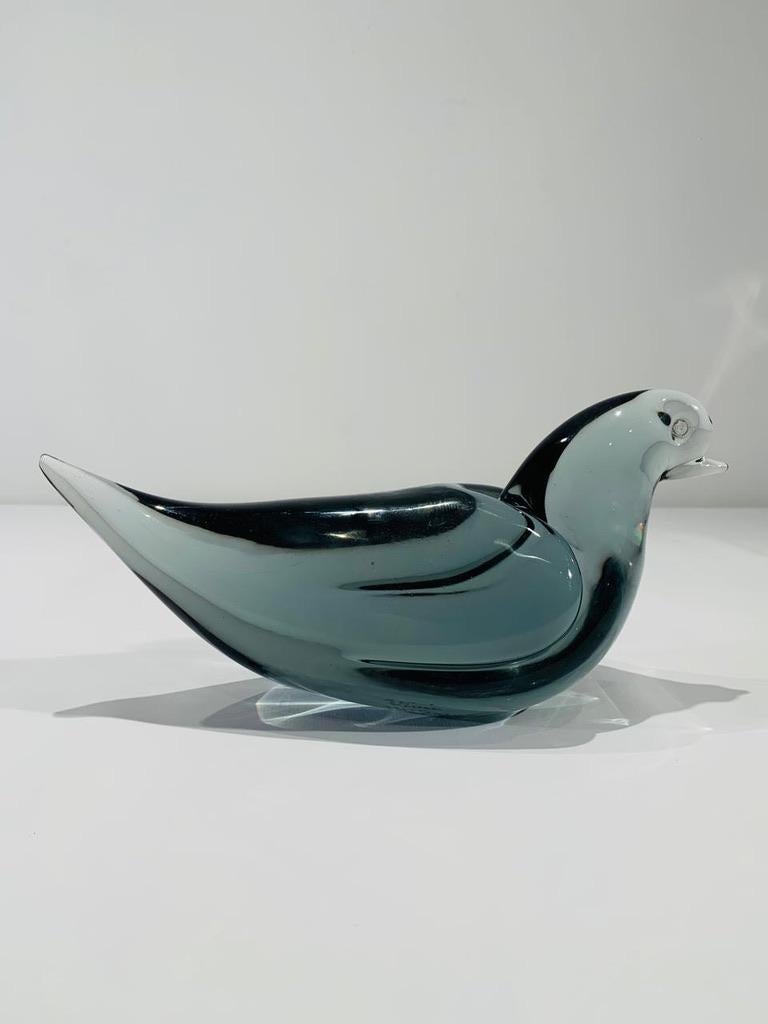Mid-Century Modern Venini Murano glass gray pigeon circa 1950 signed For Sale
