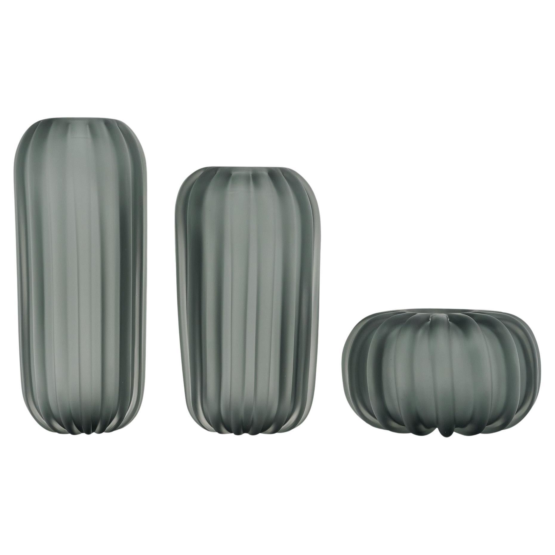 Trio de vases gris en verre de Murano