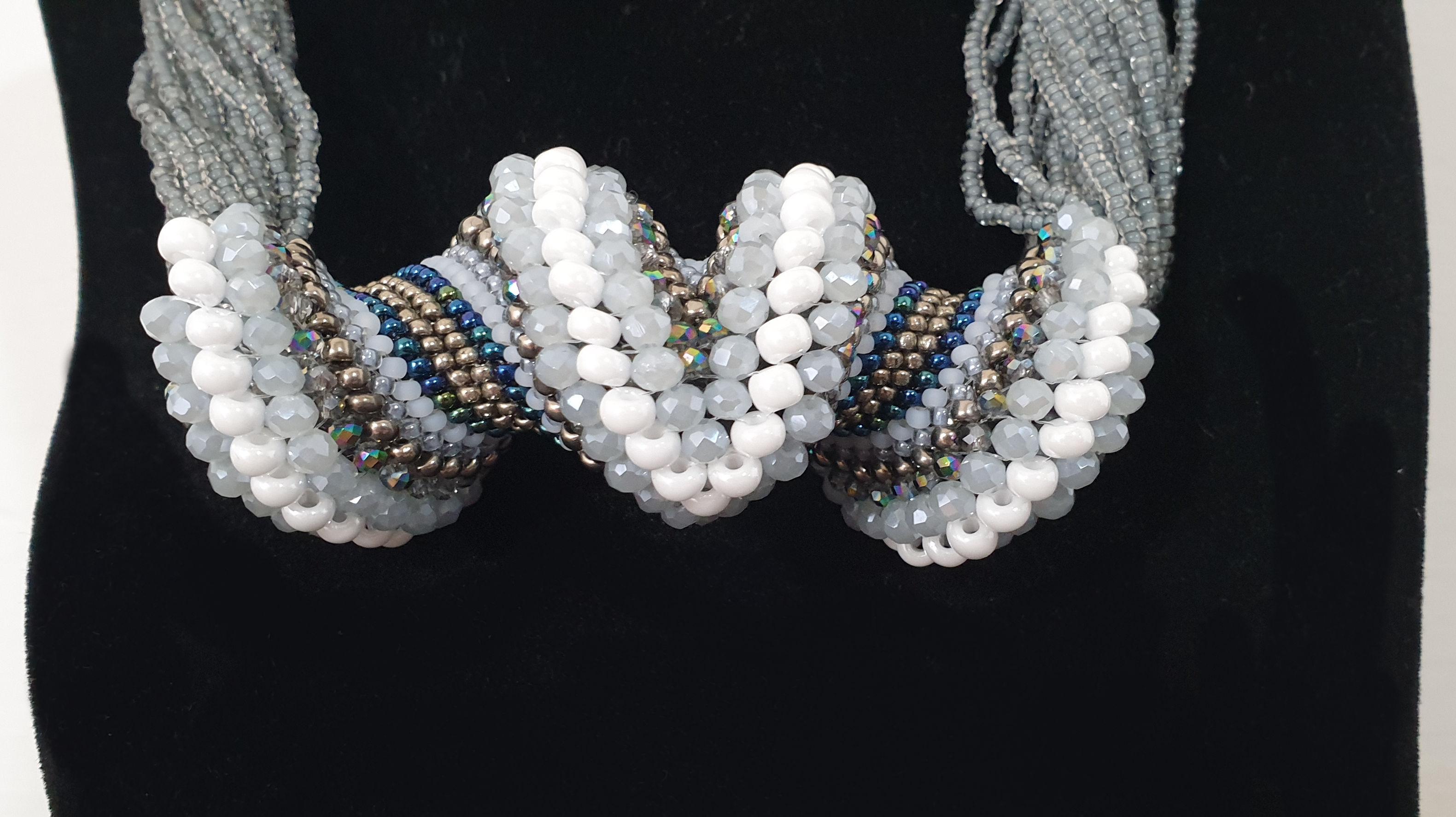 Murano Glass Gray/ White Beads Hand Made Fashion Necklace by Artist Paola B. In New Condition In Dallas, TX