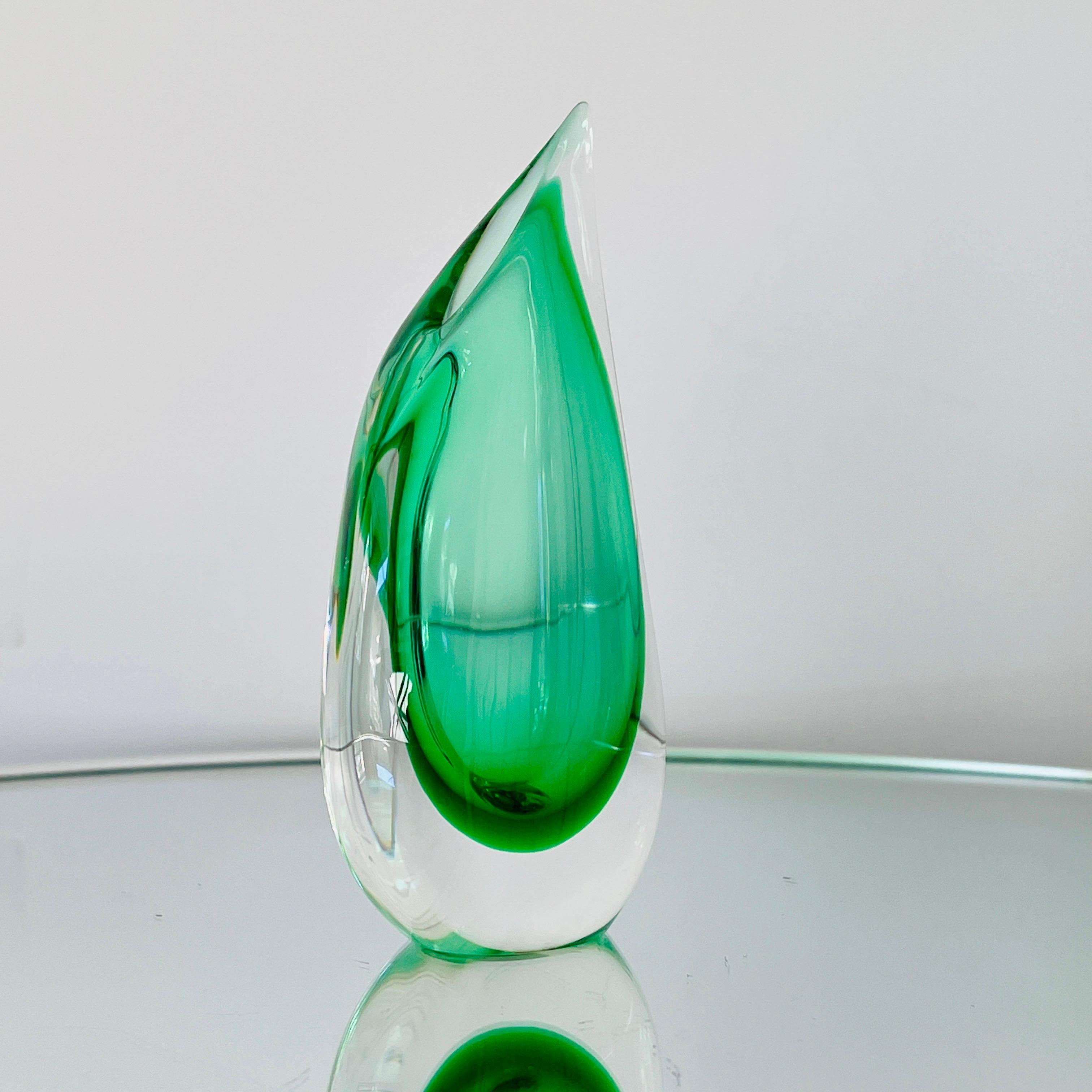 Murano Glass Green Sommerso Teardrop Vase by Luigi Onesto, 1970's  In Good Condition In Fort Lauderdale, FL