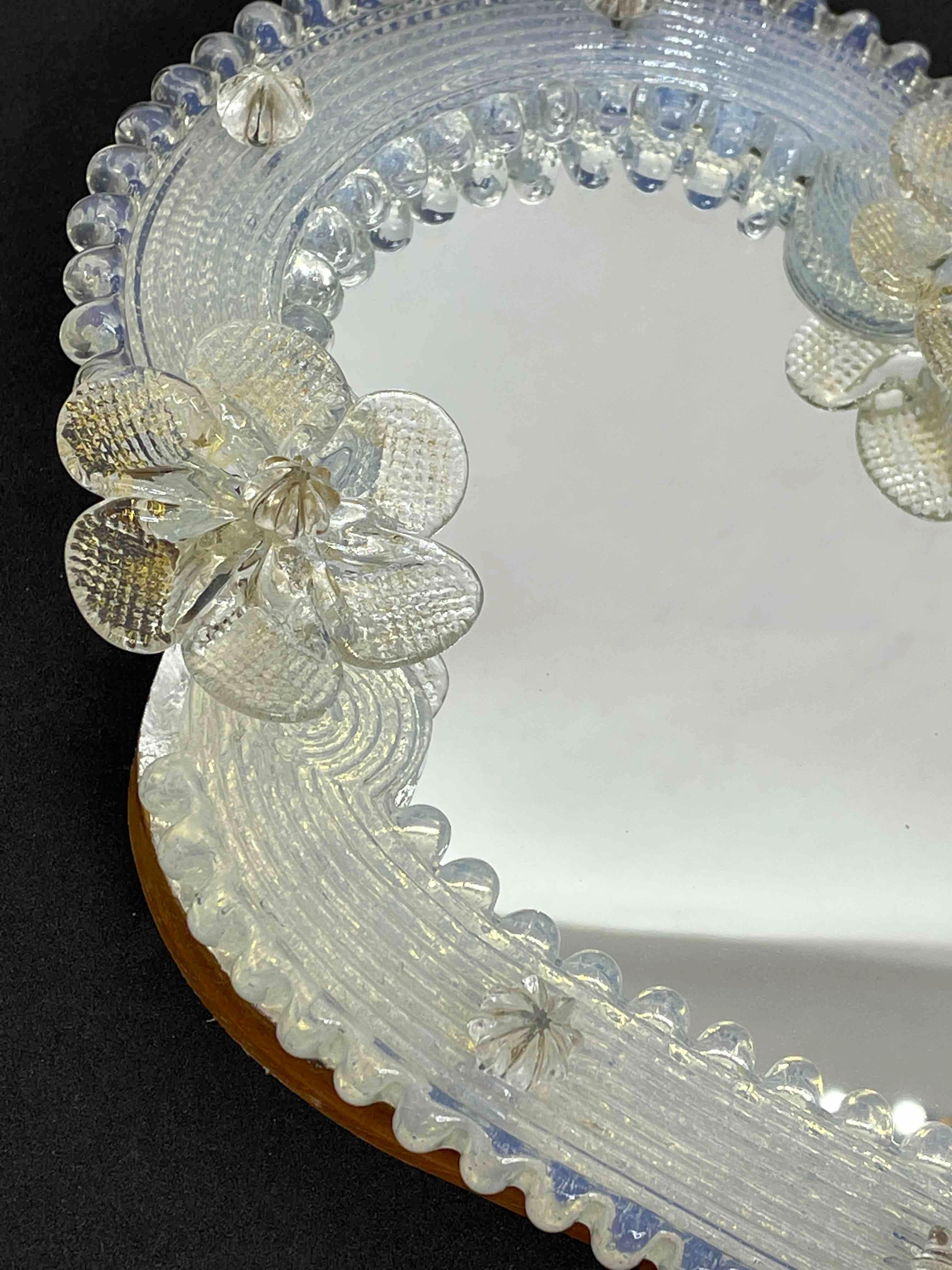 Hand-Crafted Murano Glass Handheld or Wall Vanity Mirror, circa 1950s, Italy, Venetian Venice