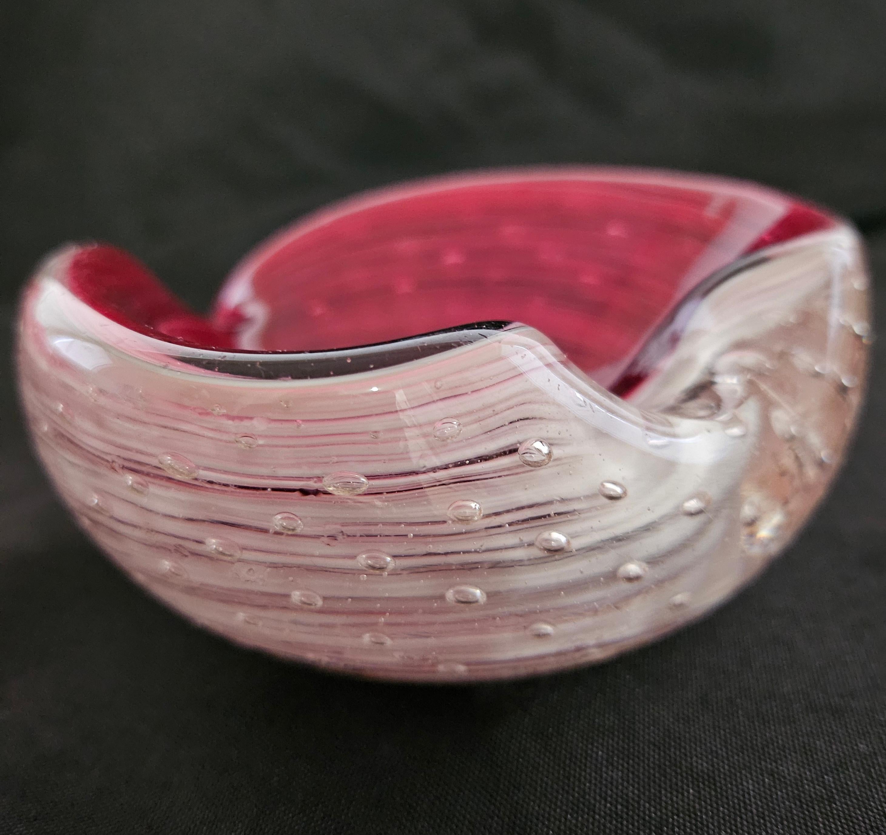 Mid-Century Modern Murano Glass Heart-Shaped Bowl, Bullicante & Swirl, Barovier & Toso suspected For Sale