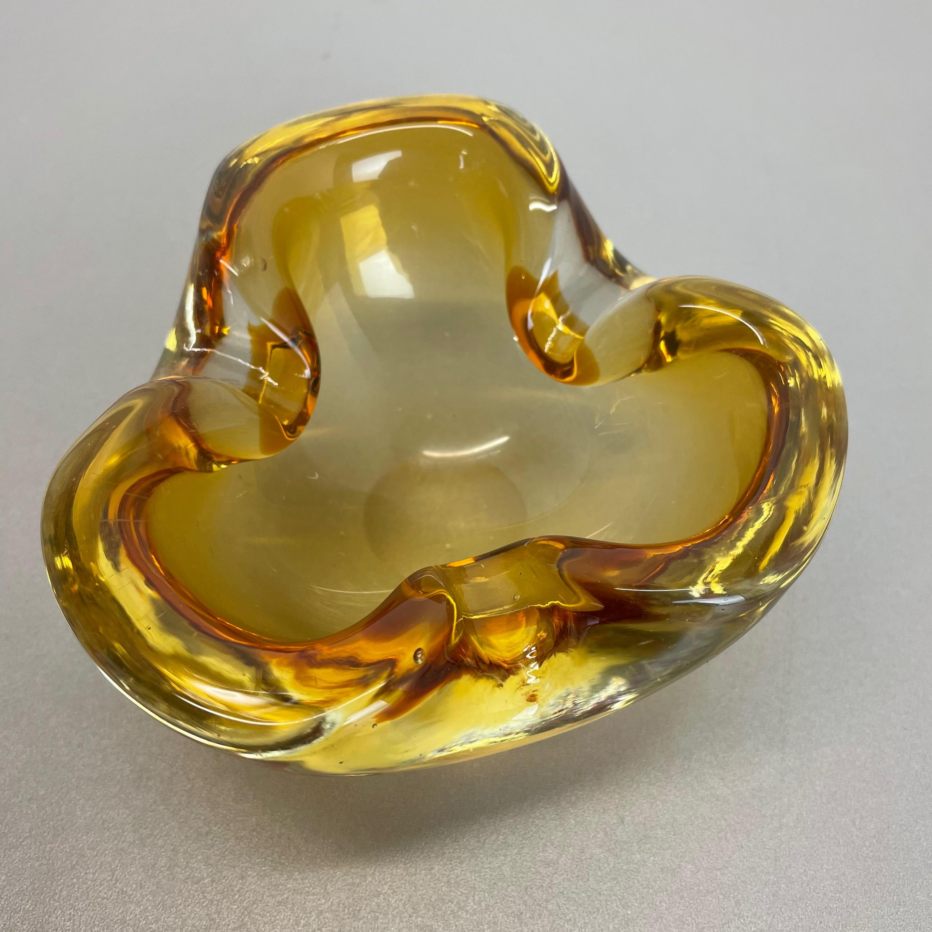 Cendrier en verre de Murano « Honey » avec éléments en coquillage Seguso Murano, Italie, 1970 3