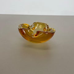 Murano Glass "Honey" Bowl Element Shell Ashtray Seguso Murano, Italy, 1970s