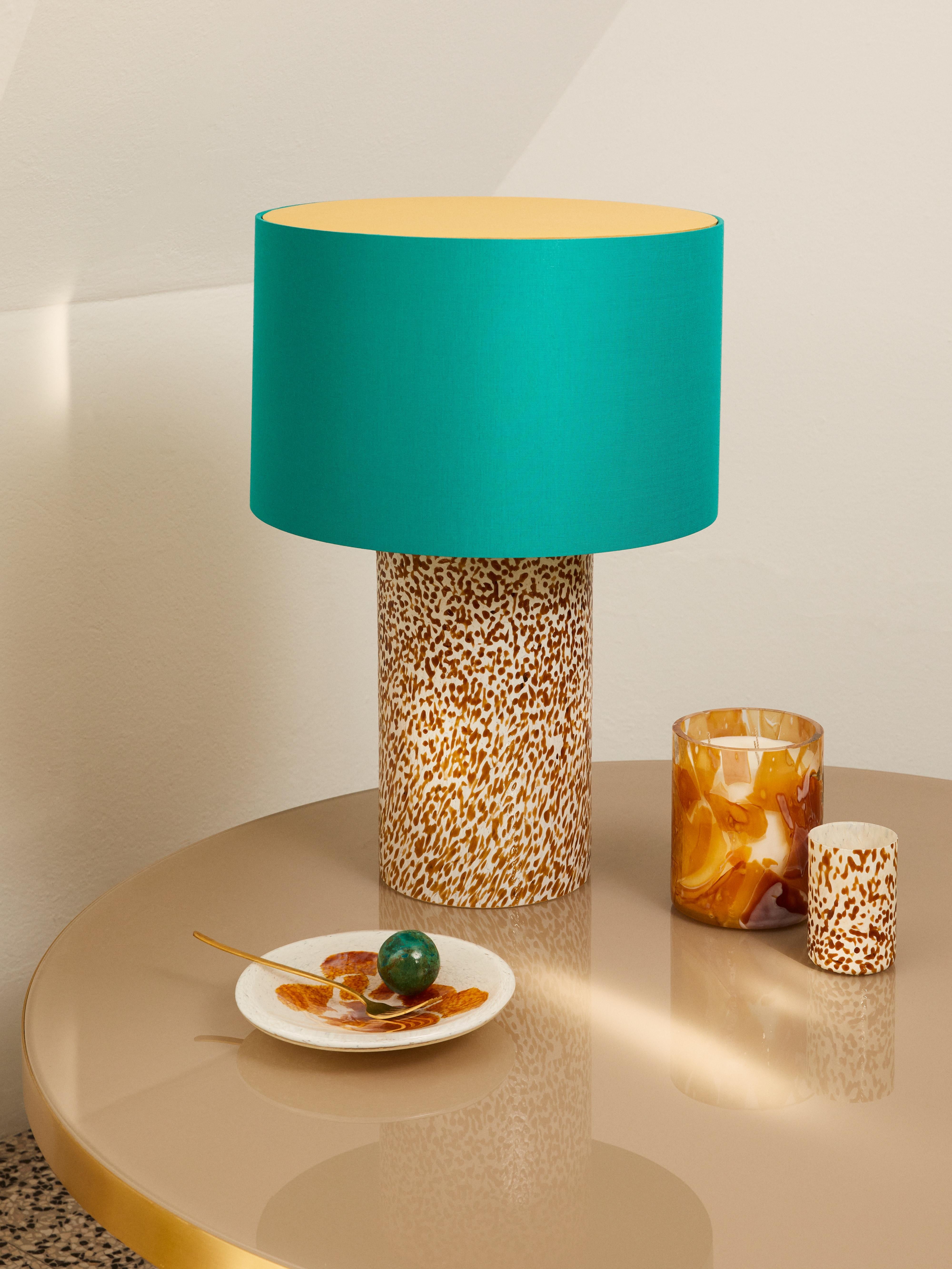 Murano Glas Elfenbein & Bernstein Säule Lampe mit Baumwolle Lampenschirm von Stories Of Italy (Handgefertigt) im Angebot