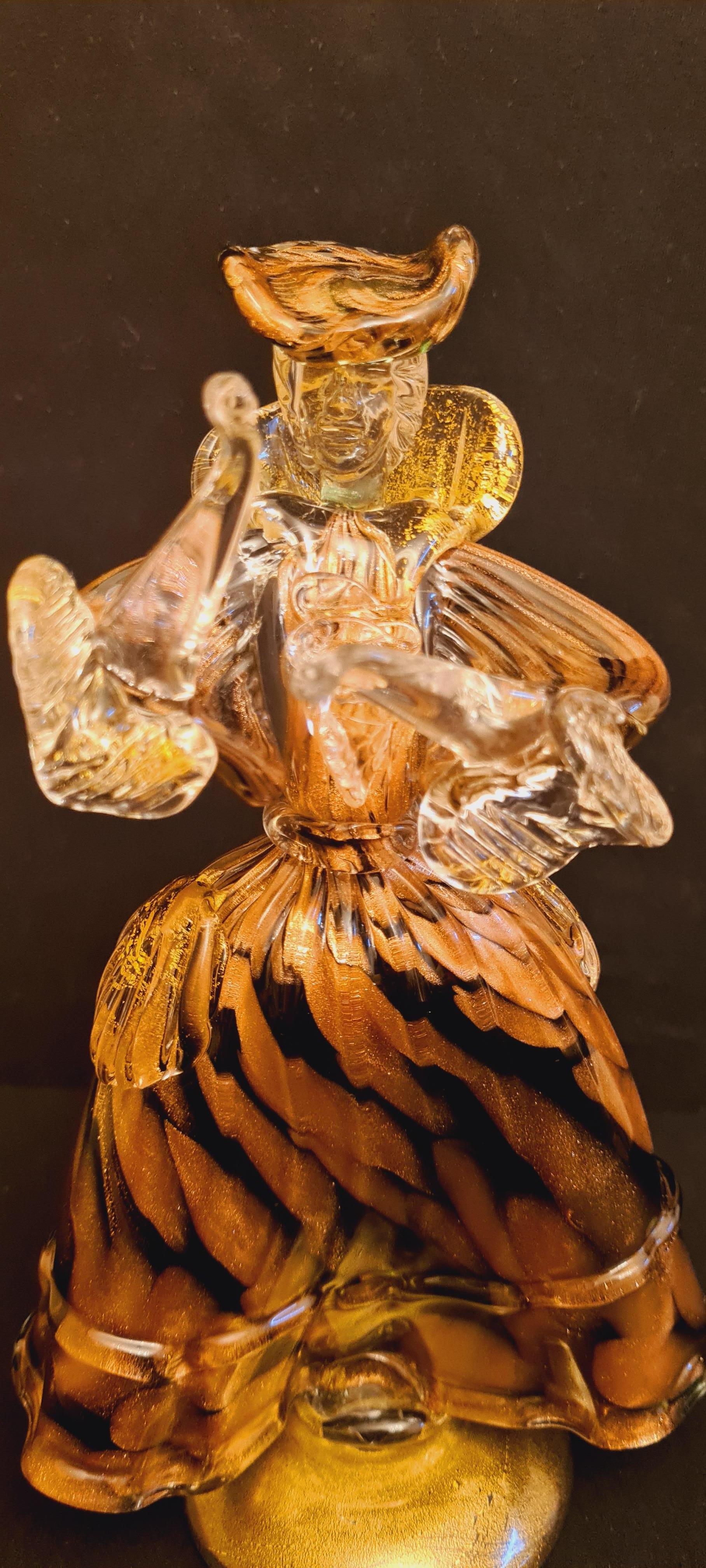 Vitange, tanzende Dame aus Muranoglas mit Blattgold und Aventurin (Mitte des 20. Jahrhunderts)