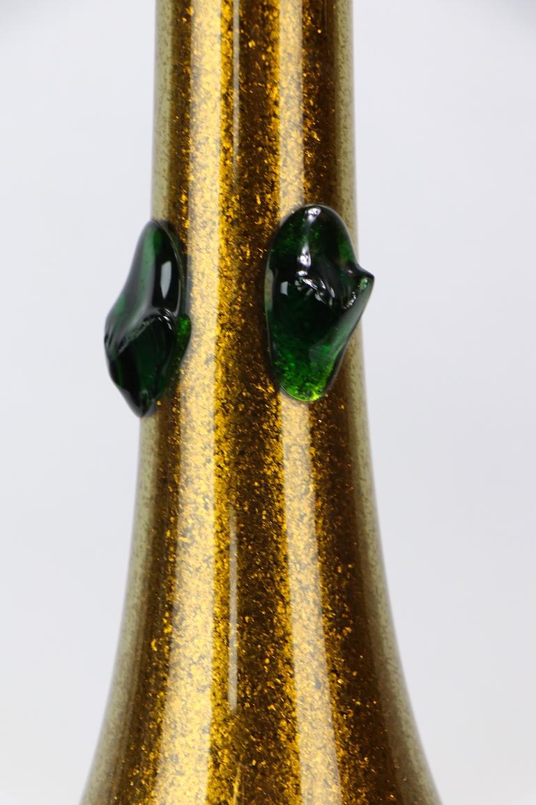 Murano Glass Lamp with Gold Inclusion and Green Prunts For Sale 4