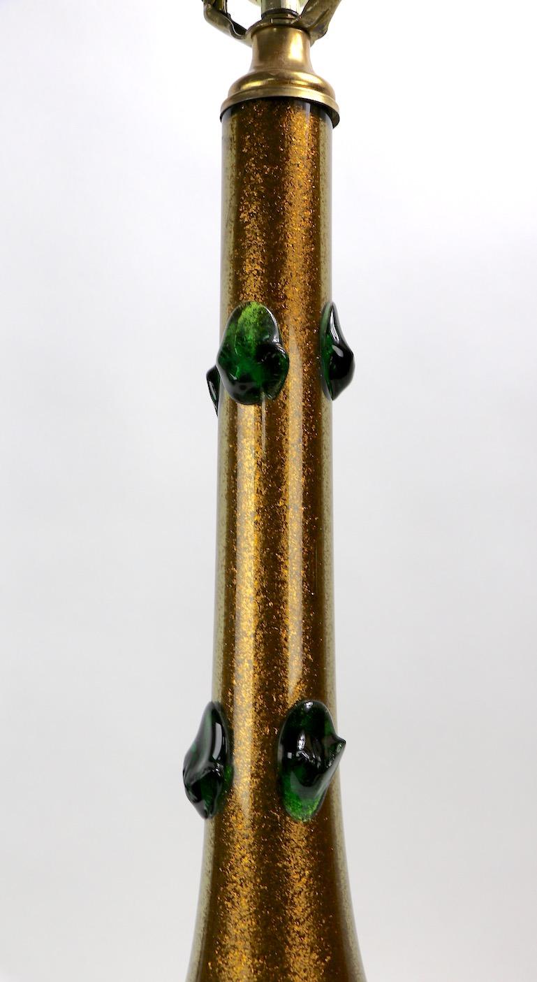 Murano Glass Lamp with Gold Inclusion and Green Prunts In Good Condition For Sale In New York, NY