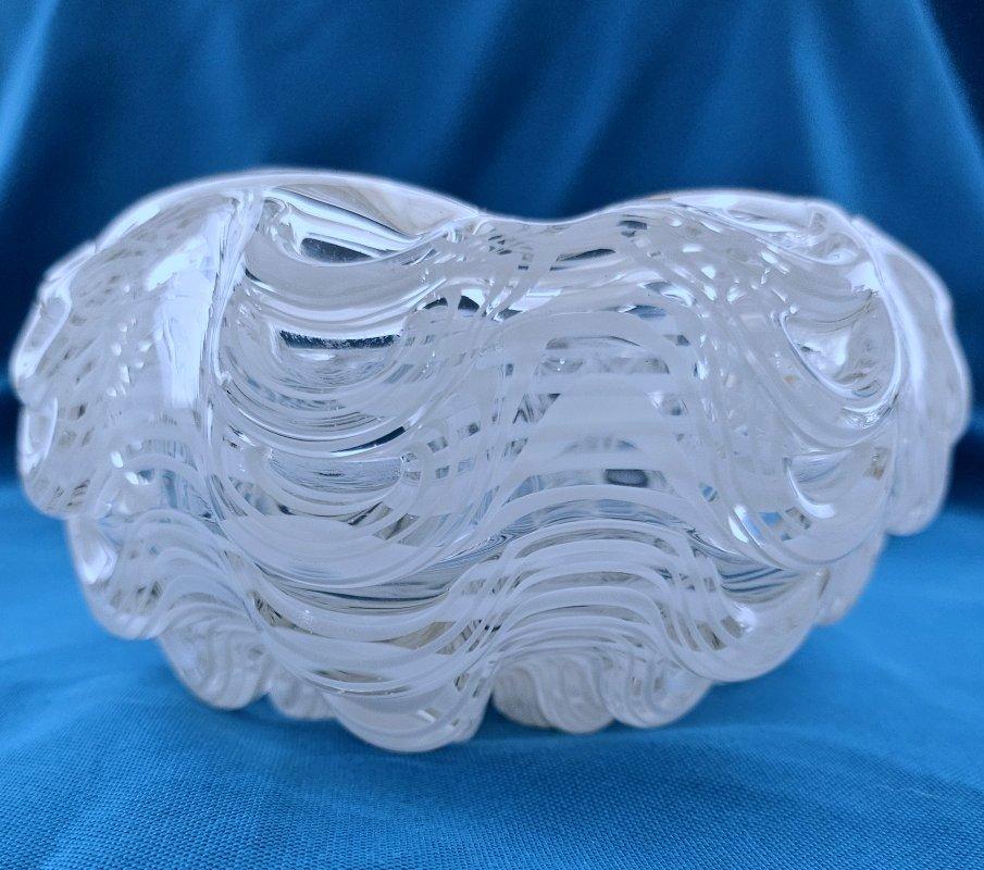 Murano Glass Lattimo Filigrana Waterfall Bowl by Ercole Barovier For Sale 3