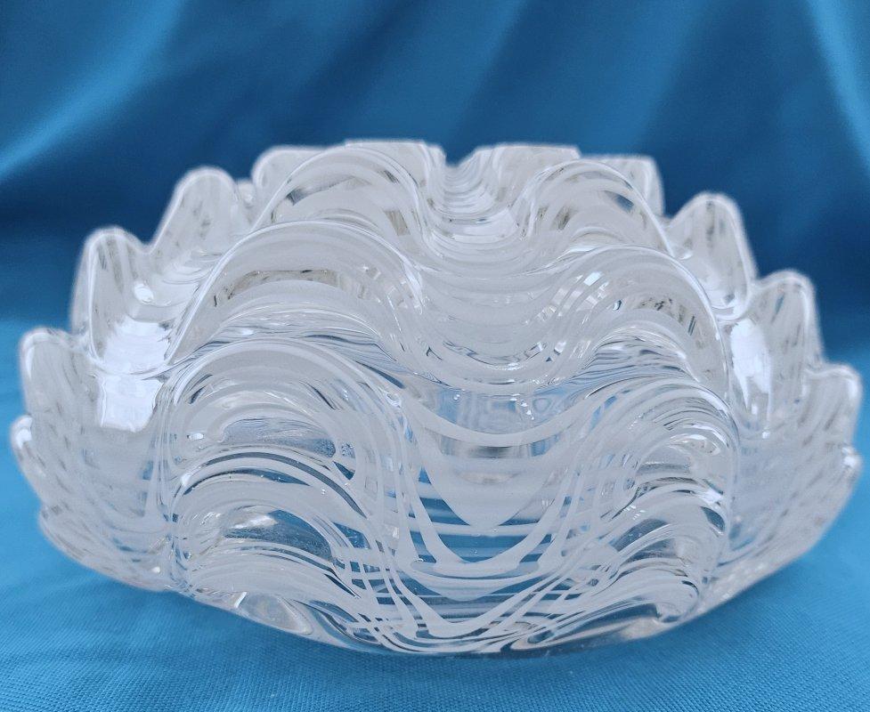 Murano Glass Lattimo Filigrana Waterfall Bowl by Ercole Barovier For Sale 5