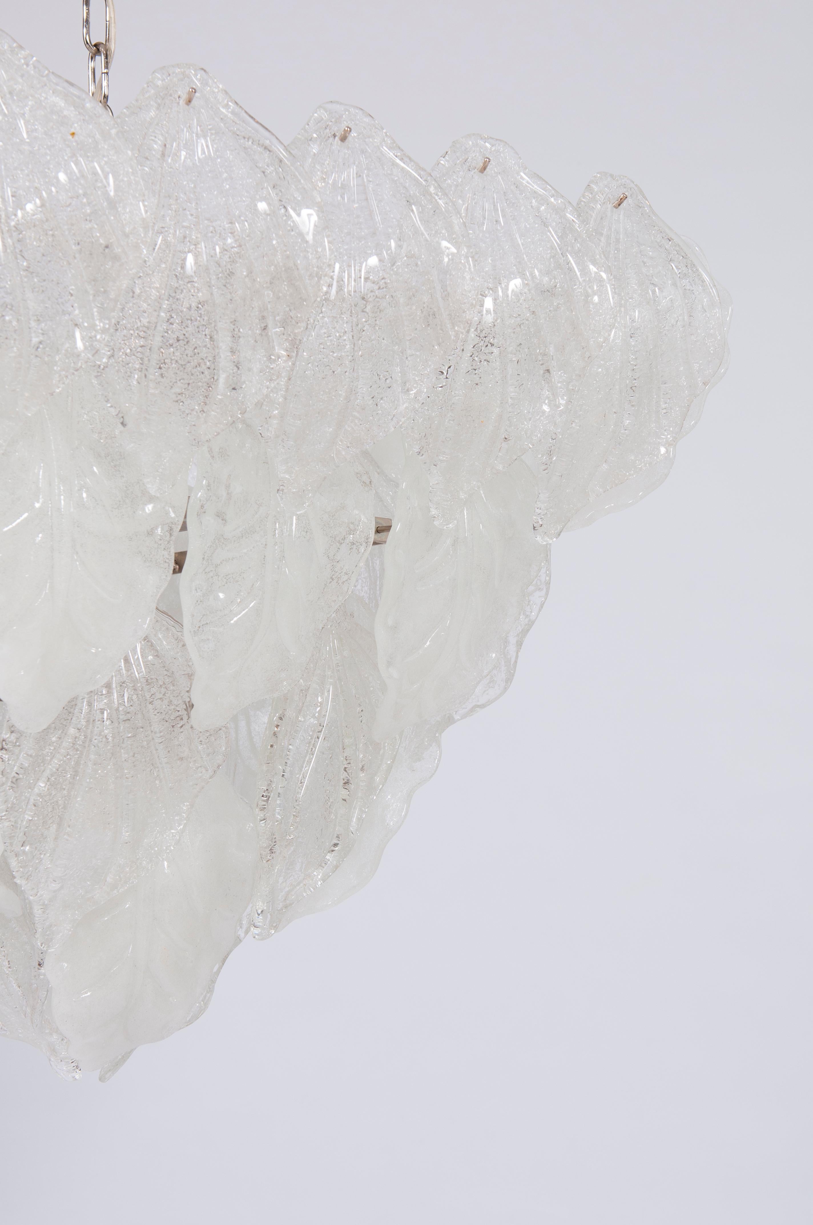 Kronleuchter aus Muranoglas mit Blättern von Vintage Murano Gallery, 1980 (Ende des 20. Jahrhunderts) im Angebot