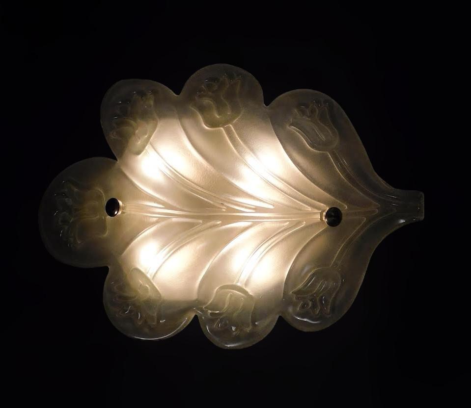 20ième siècle Plafonnier / applique à feuilles de verre Murano en vente