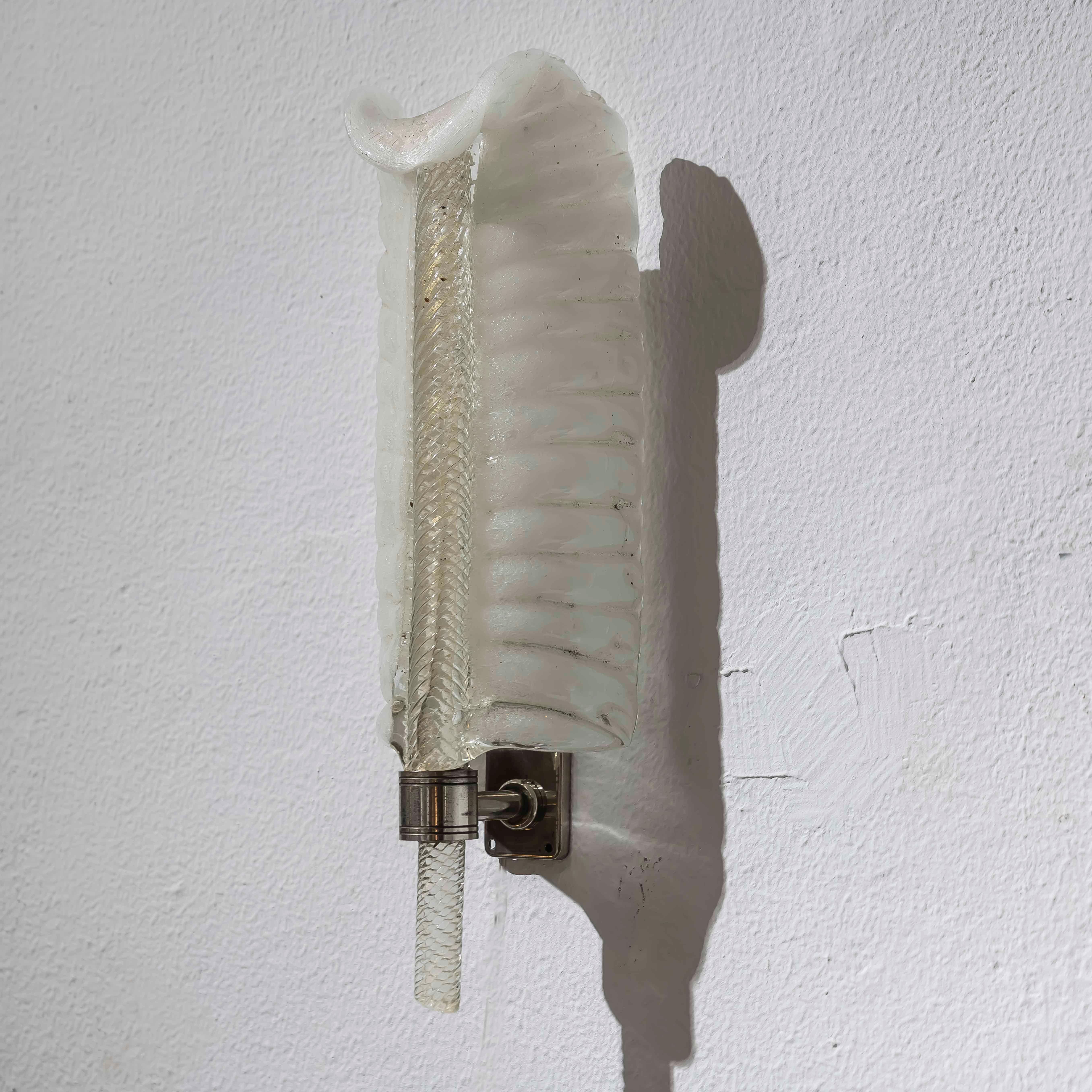 Aplique de hoja de cristal de Murano por André Arbus Años 50 Metal en venta