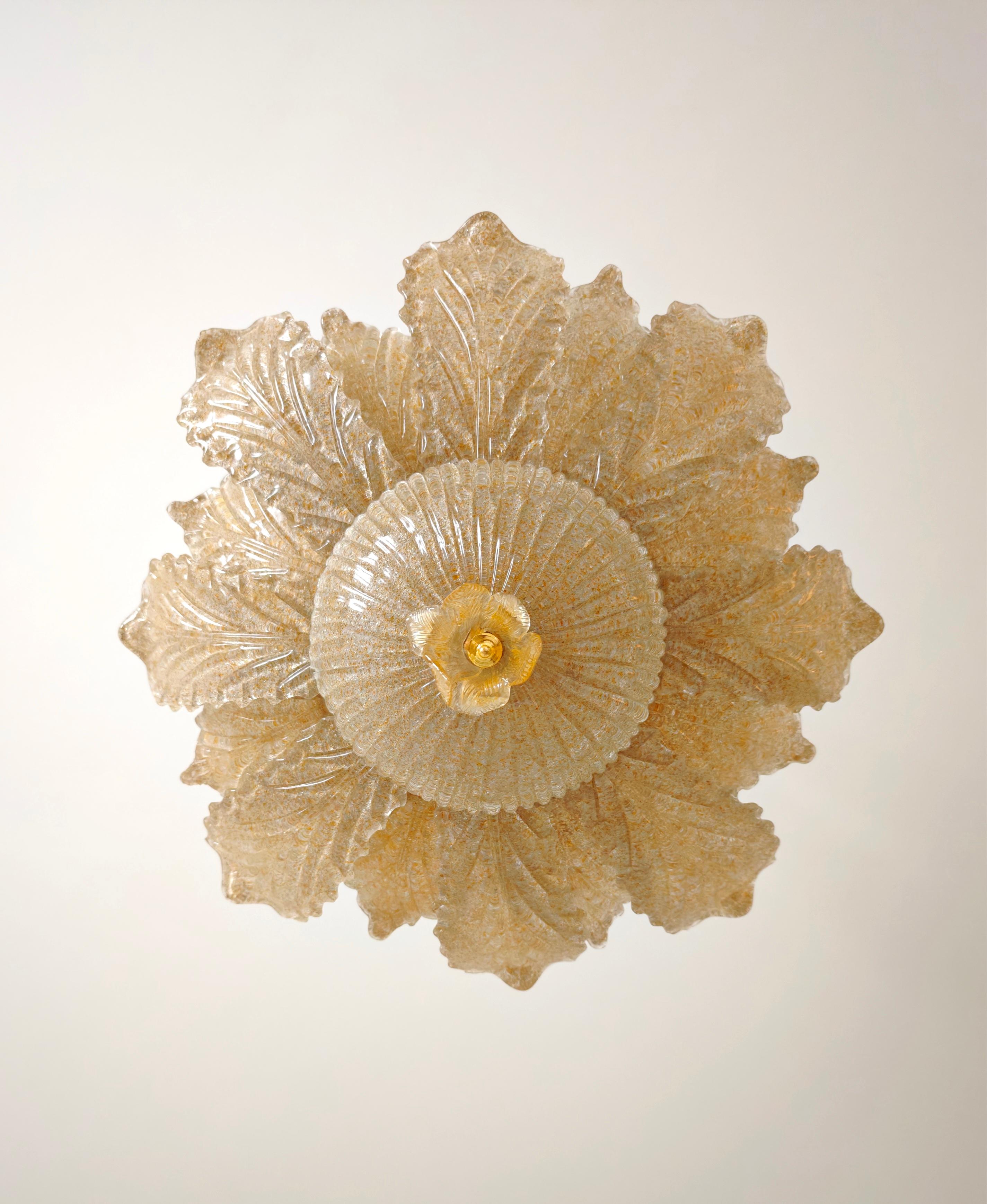 Araña de hojas de cristal de Murano Producción de los años 70/80 Italia Moderna de mediados de siglo Moderno de mediados de siglo en venta