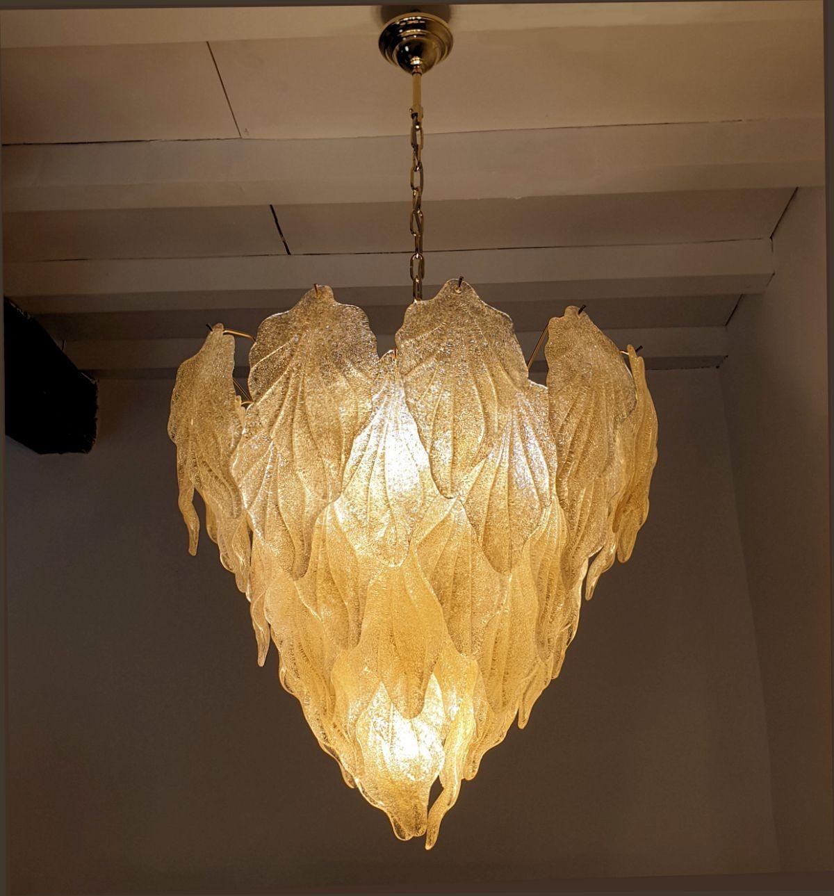 Murano glass leaves chandelier - Italy In Excellent Condition In Dallas, TX