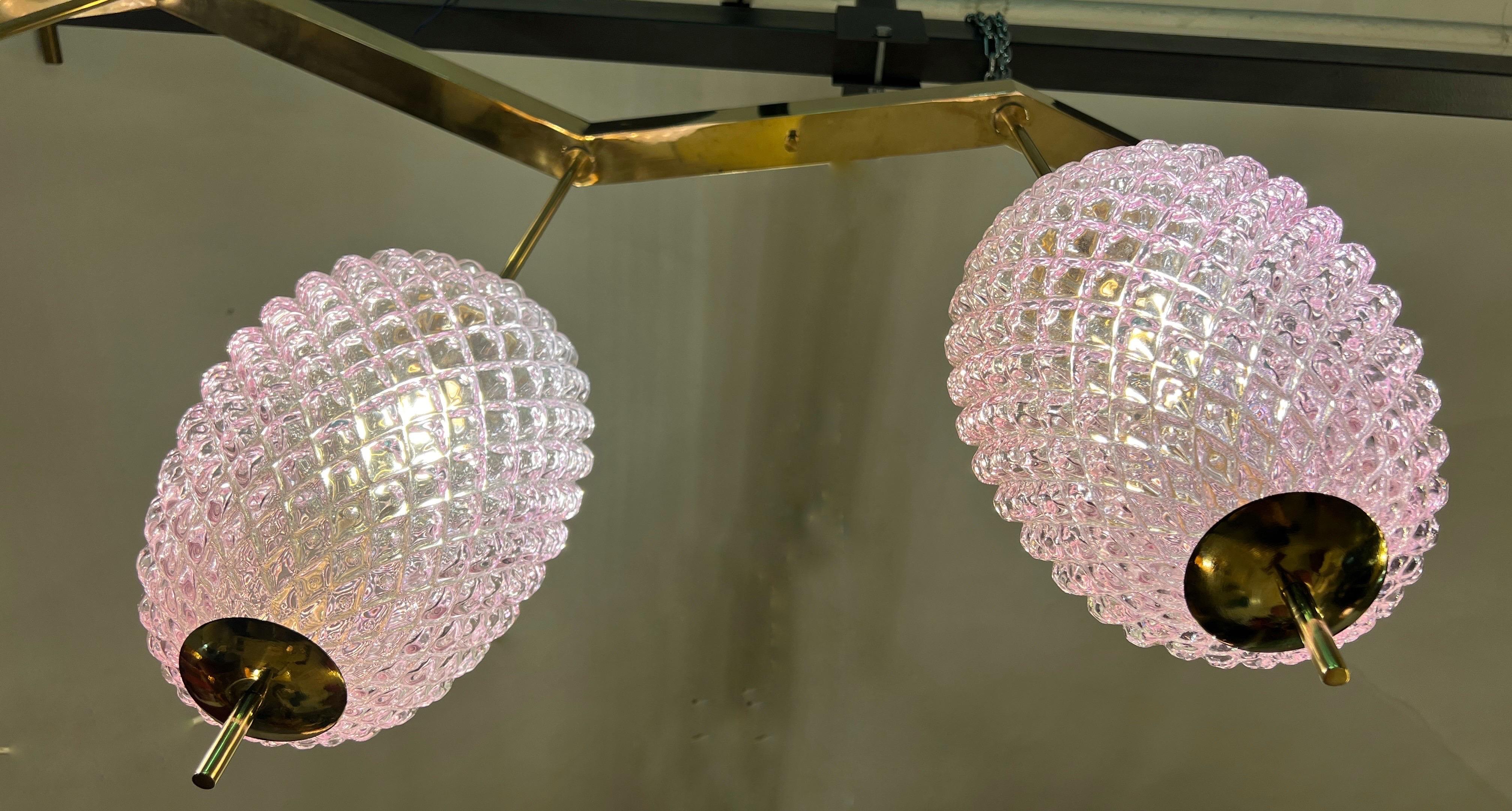 Lampade a sospensione in vetro di Murano rosa lilla con struttura in ottone, anni '80 In condizioni ottime in vendita a Florence, IT