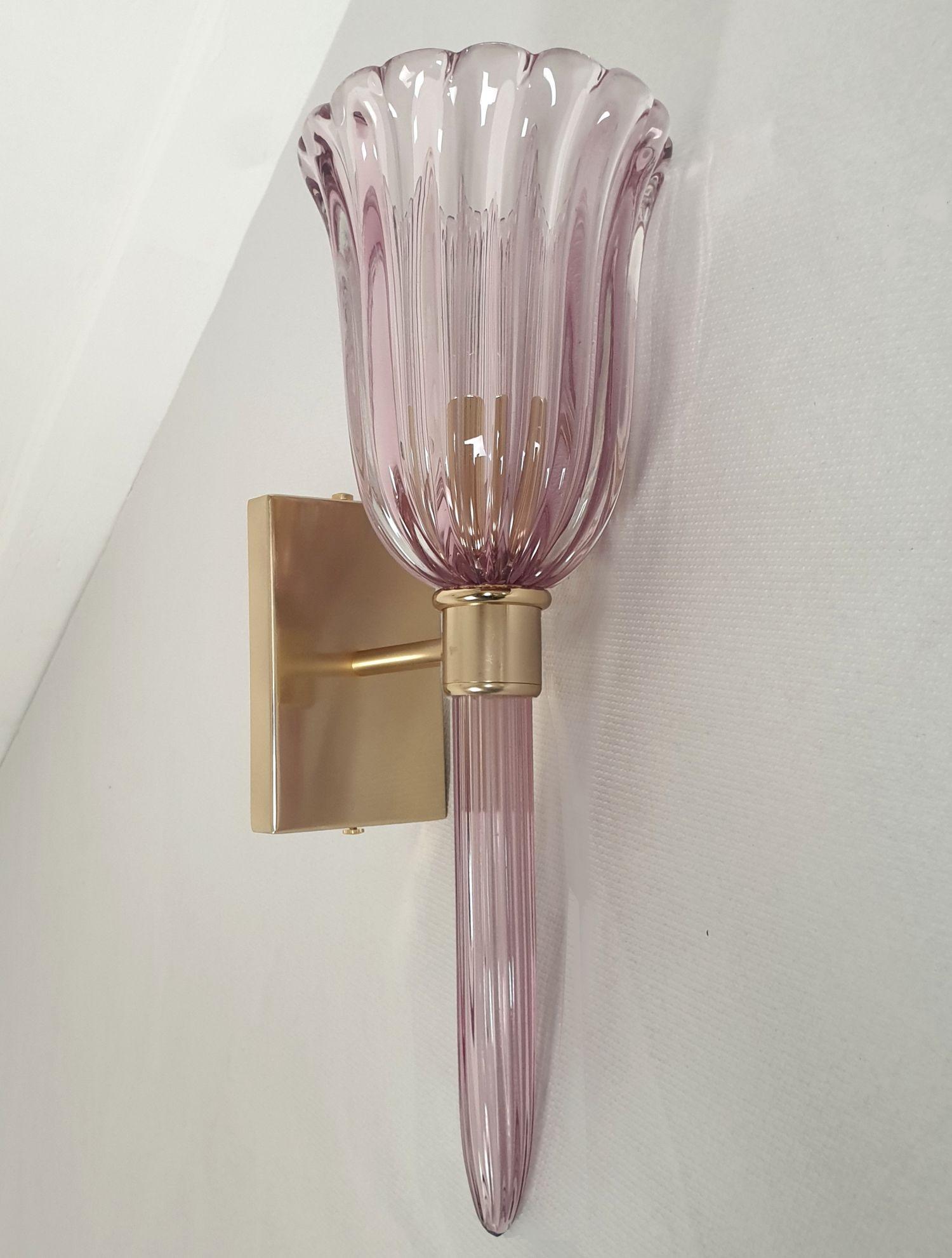 Murano Glass Lilac Sconces Venini Style, Mid-Century Modern, Pair In Excellent Condition In Dallas, TX