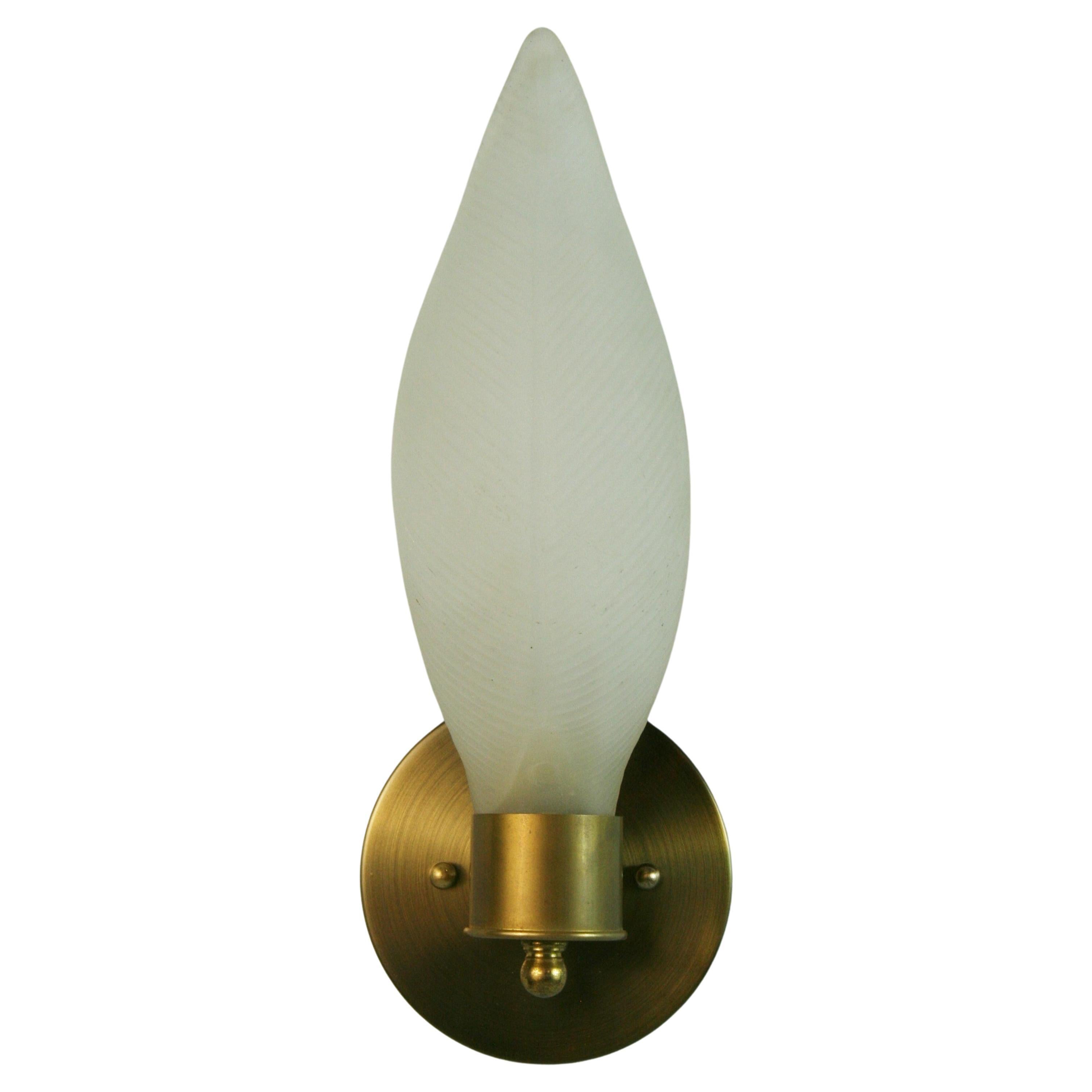 1-4022 pair of Murano glass frosted glass leaf set in a brass cylinder.
Takes one 60 watt candelabra bulb.
 