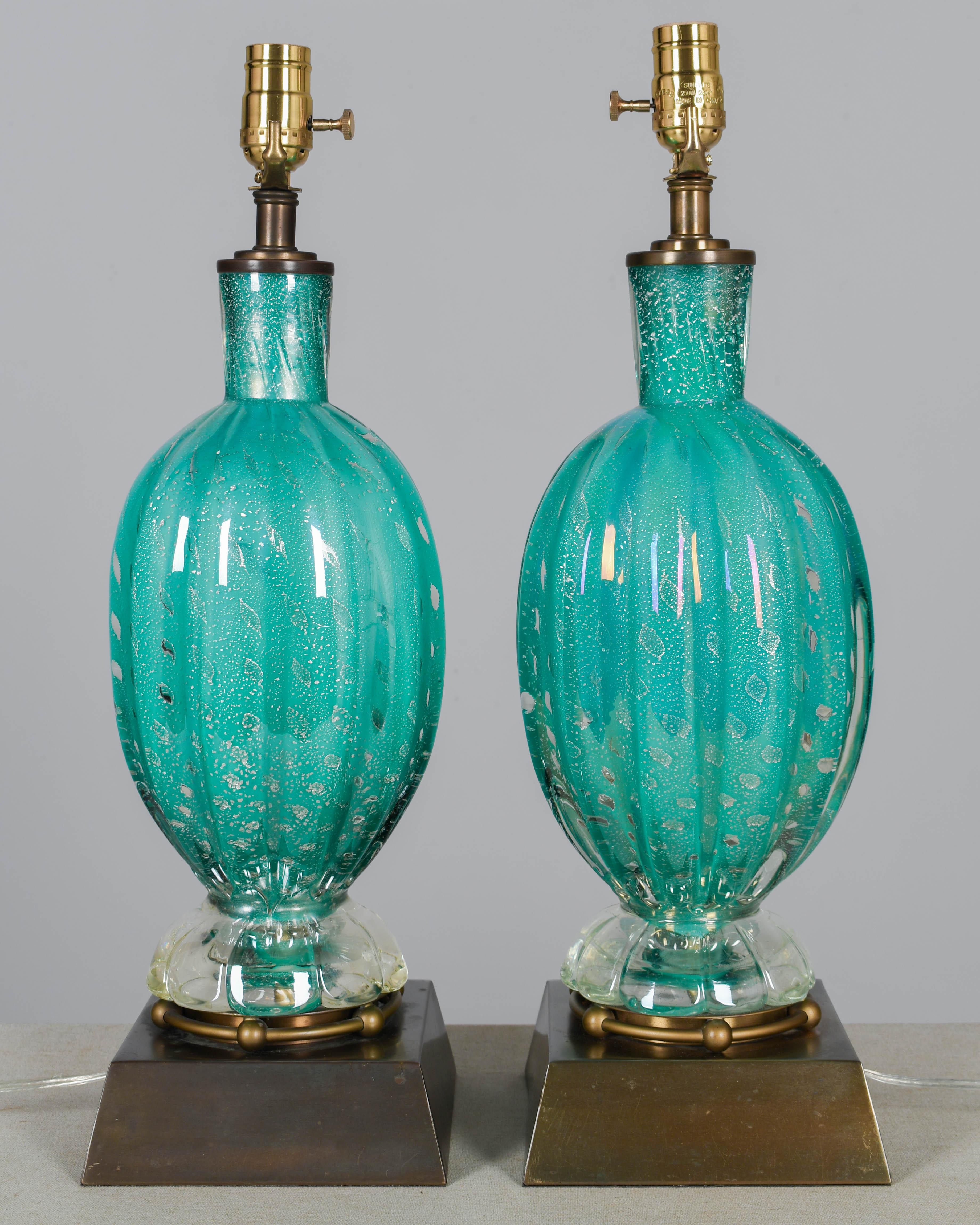 Paire de lampes du milieu du siècle en verre de Murano Bon état - En vente à Winter Park, FL