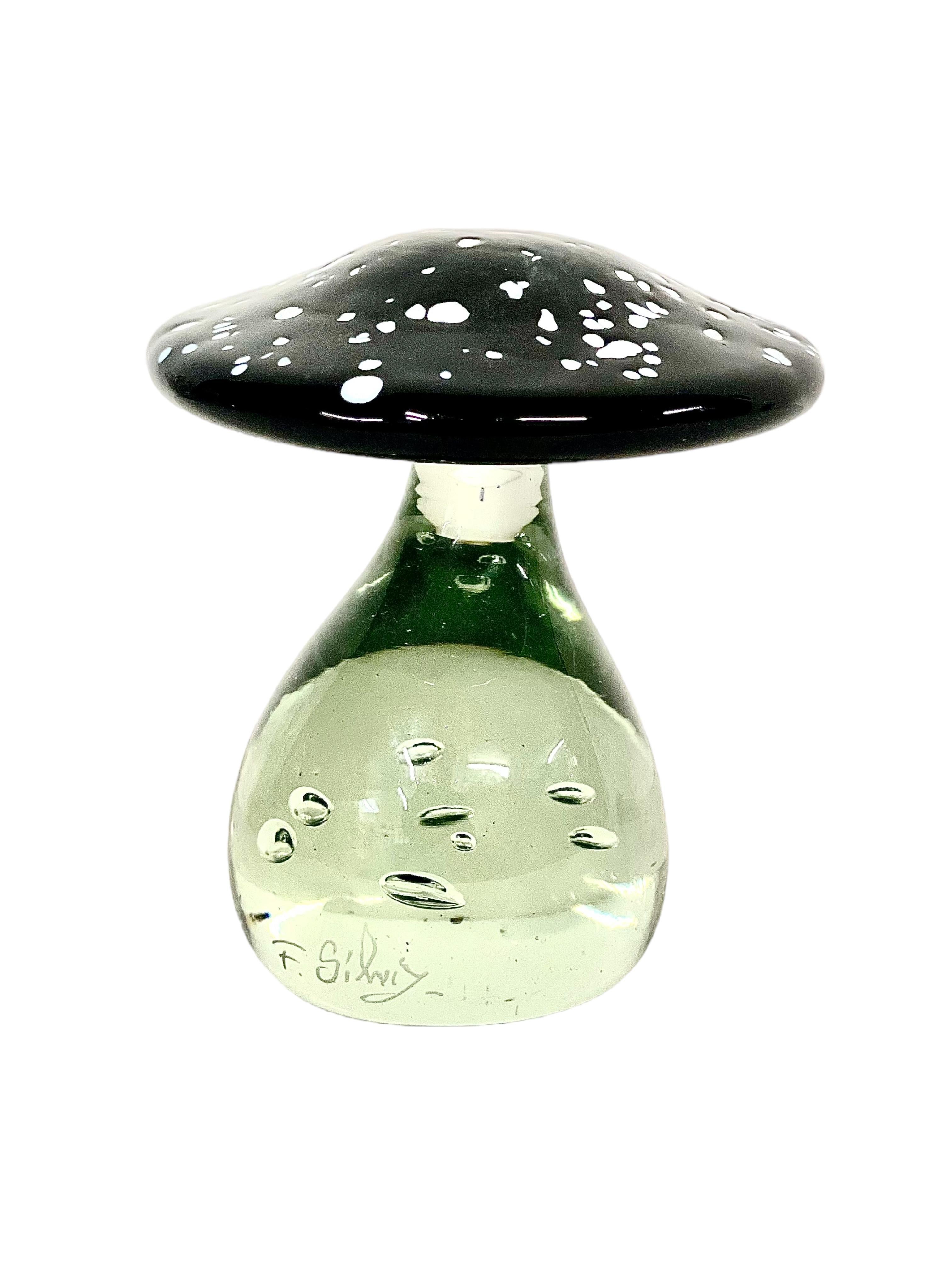 Ornement ou presse-papier en verre de Murano en forme de champignon 7