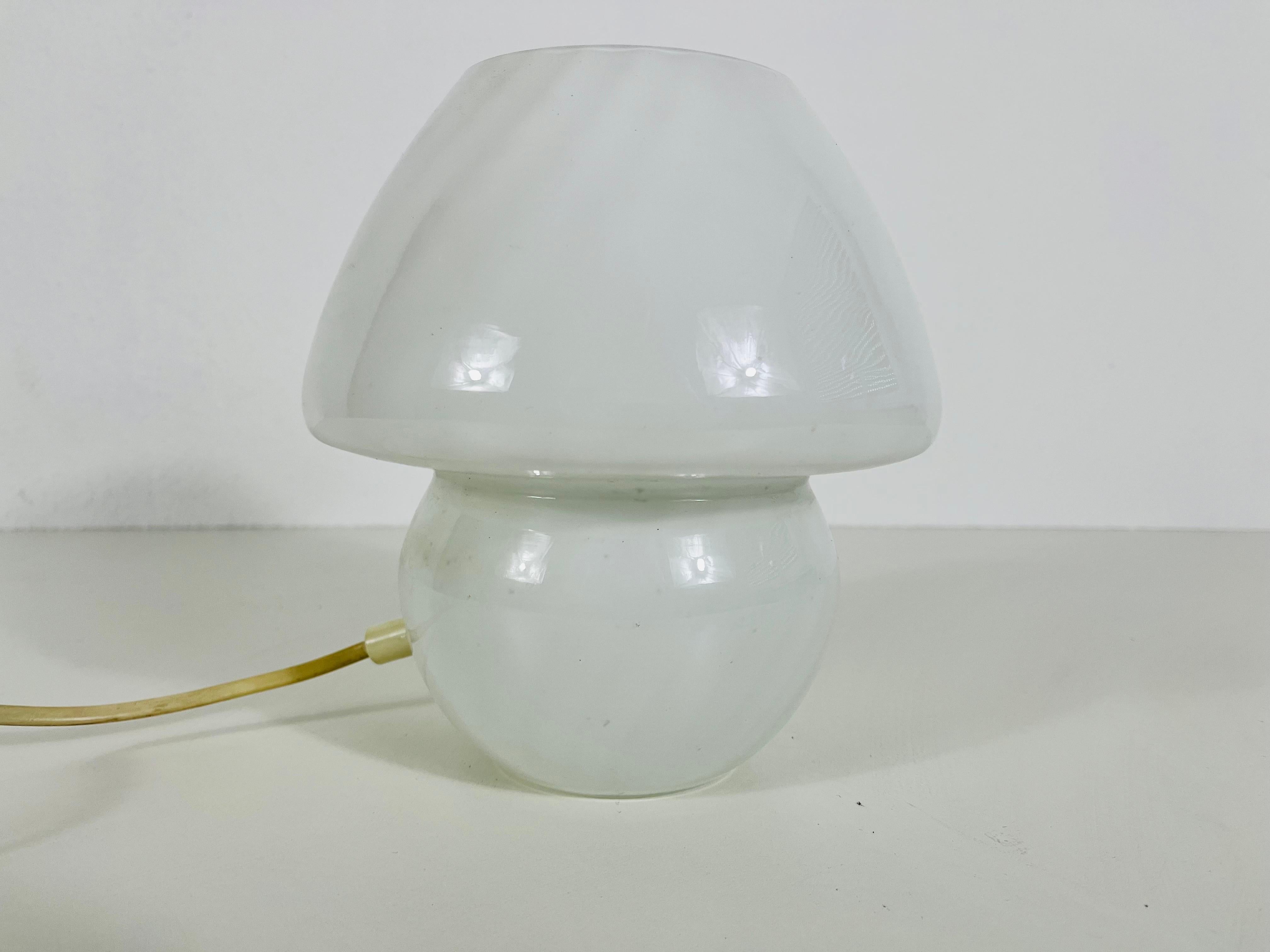 Postmoderne Lampe de table champignon en verre de Murano par Vetri d'Arte, Italie, 1970 en vente