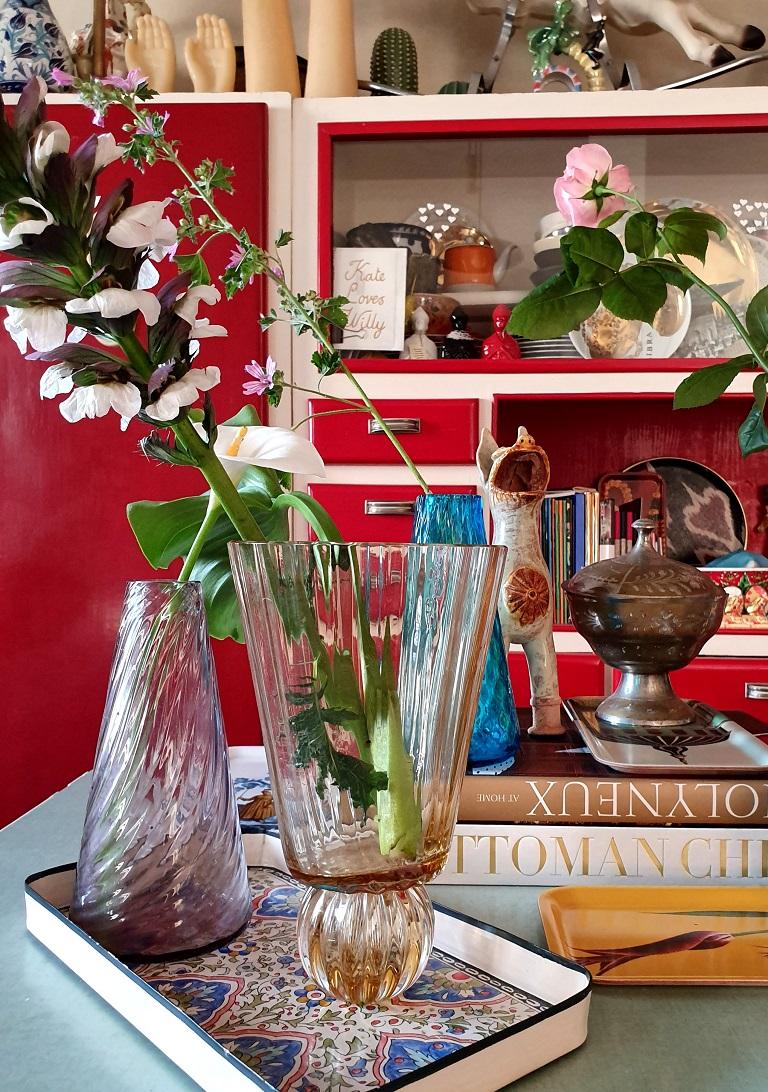 Jarrón de cristal de Murano de una flor Hecho en Murano Vidrio cortado en venta