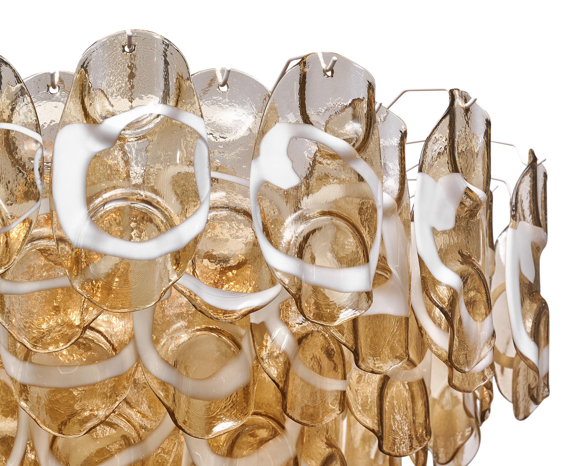 Murano Glas Organischer Kronleuchter (Italienisch) im Angebot