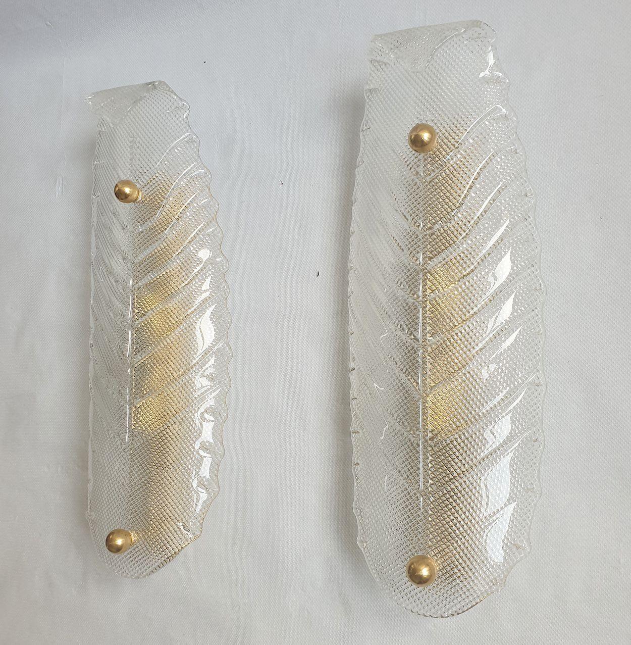 Mid-Century Modern Murano Glass Pair of Leaf Sconces For Sale