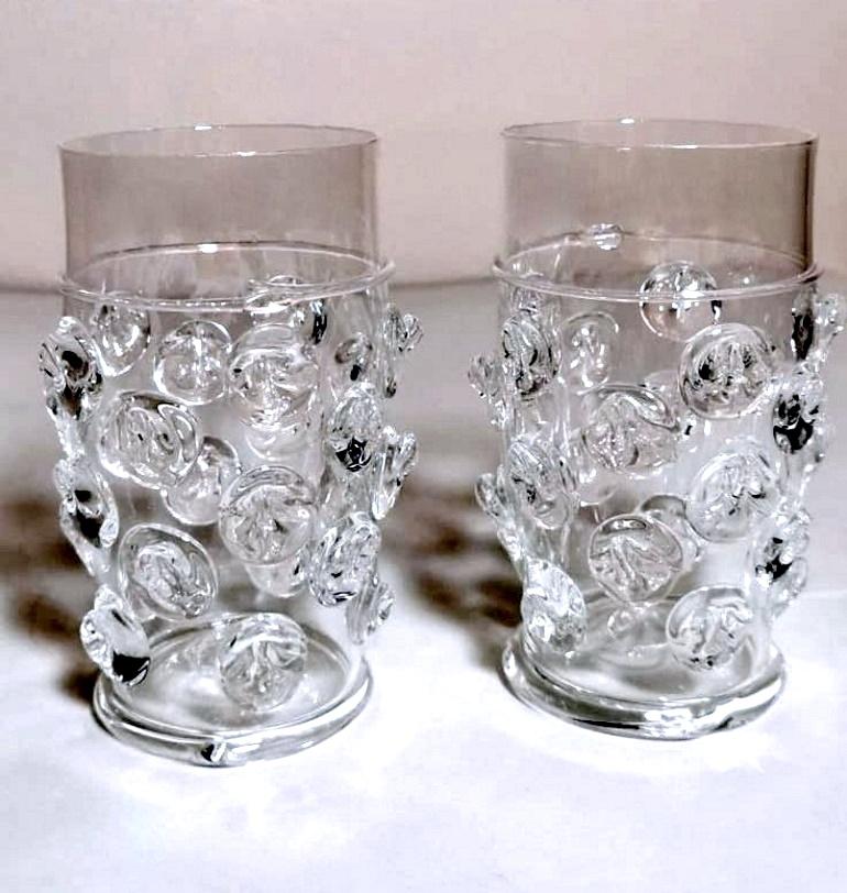 We kindly suggest you read the whole description, because with it we try to give you detailed technical and historical information to guarantee the authenticity of our objects.
Valuable and distinctive pair of cocktail glasses blown from Murano