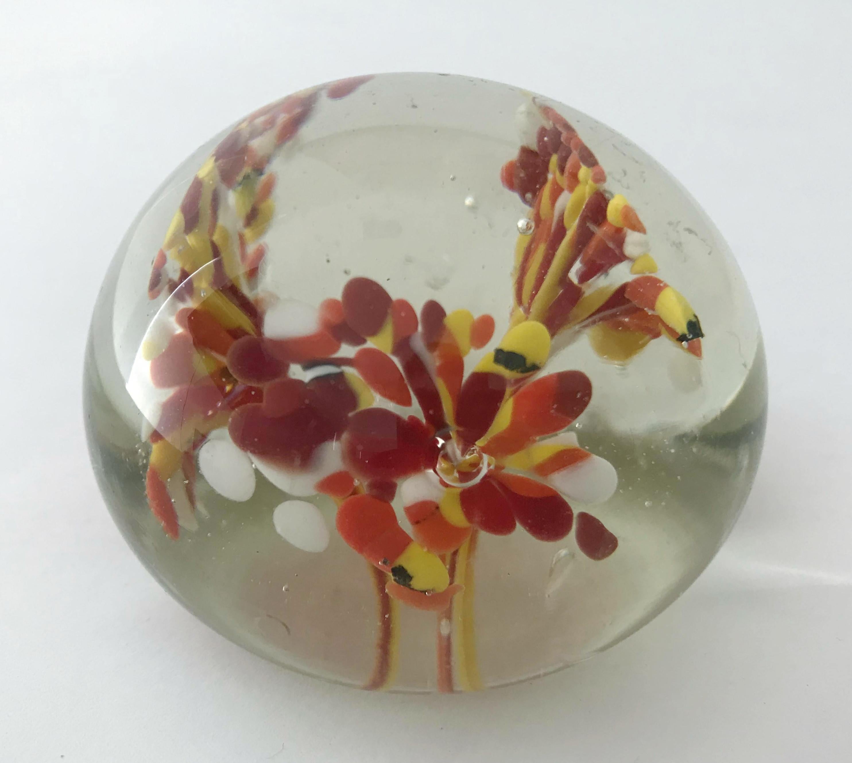 Vintage Italian Murano glass paperweight hand blown with three flowers inside / Made in Italy, circa 1960s
Measures: diameter 2.25 inches / height 1.25 inches
1 in stock in Palm Springs currently on HOLIDAY SALE for $149 !
Order reference #: