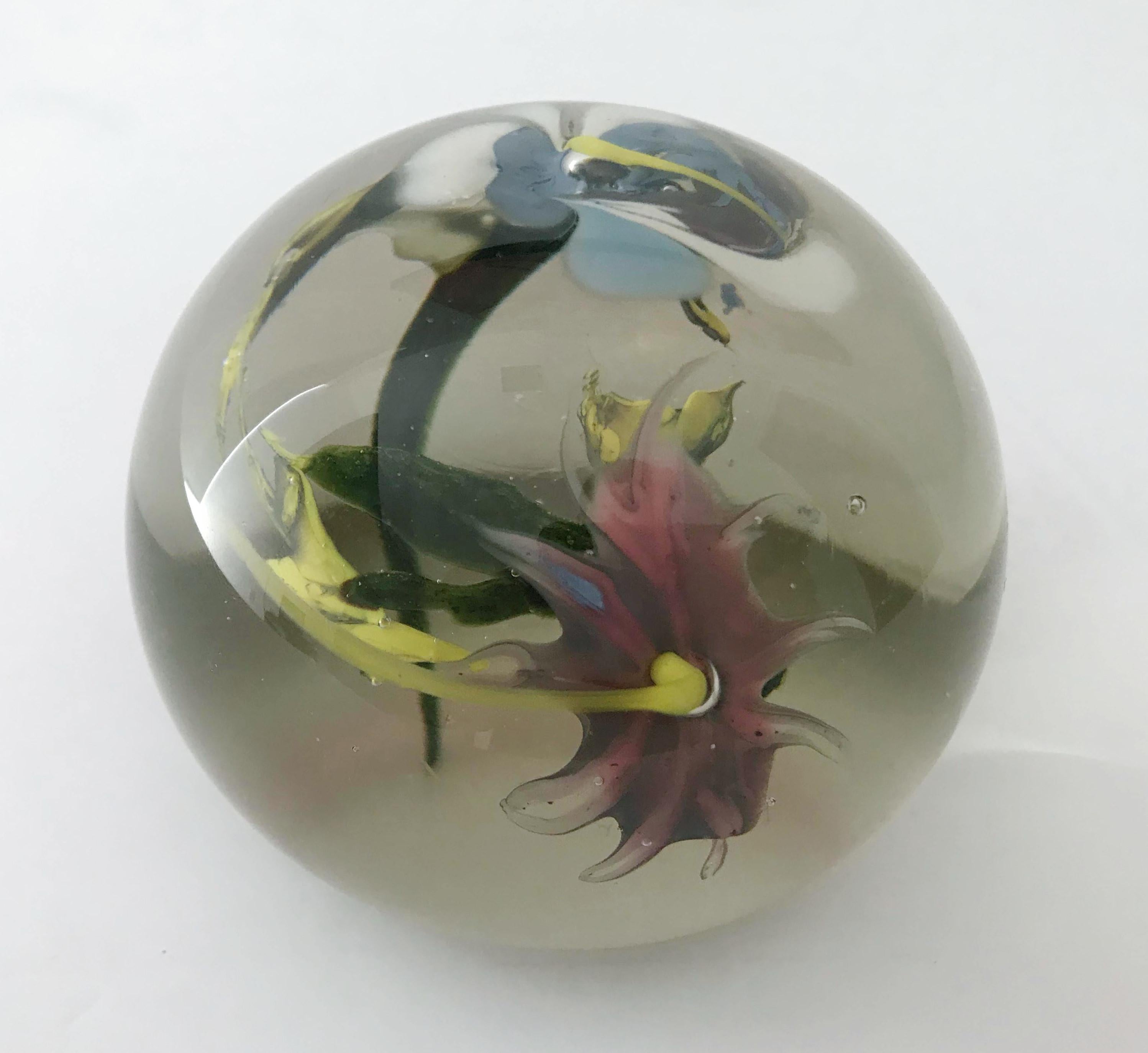 Murano Glass Paperweight In Good Condition For Sale In Los Angeles, CA
