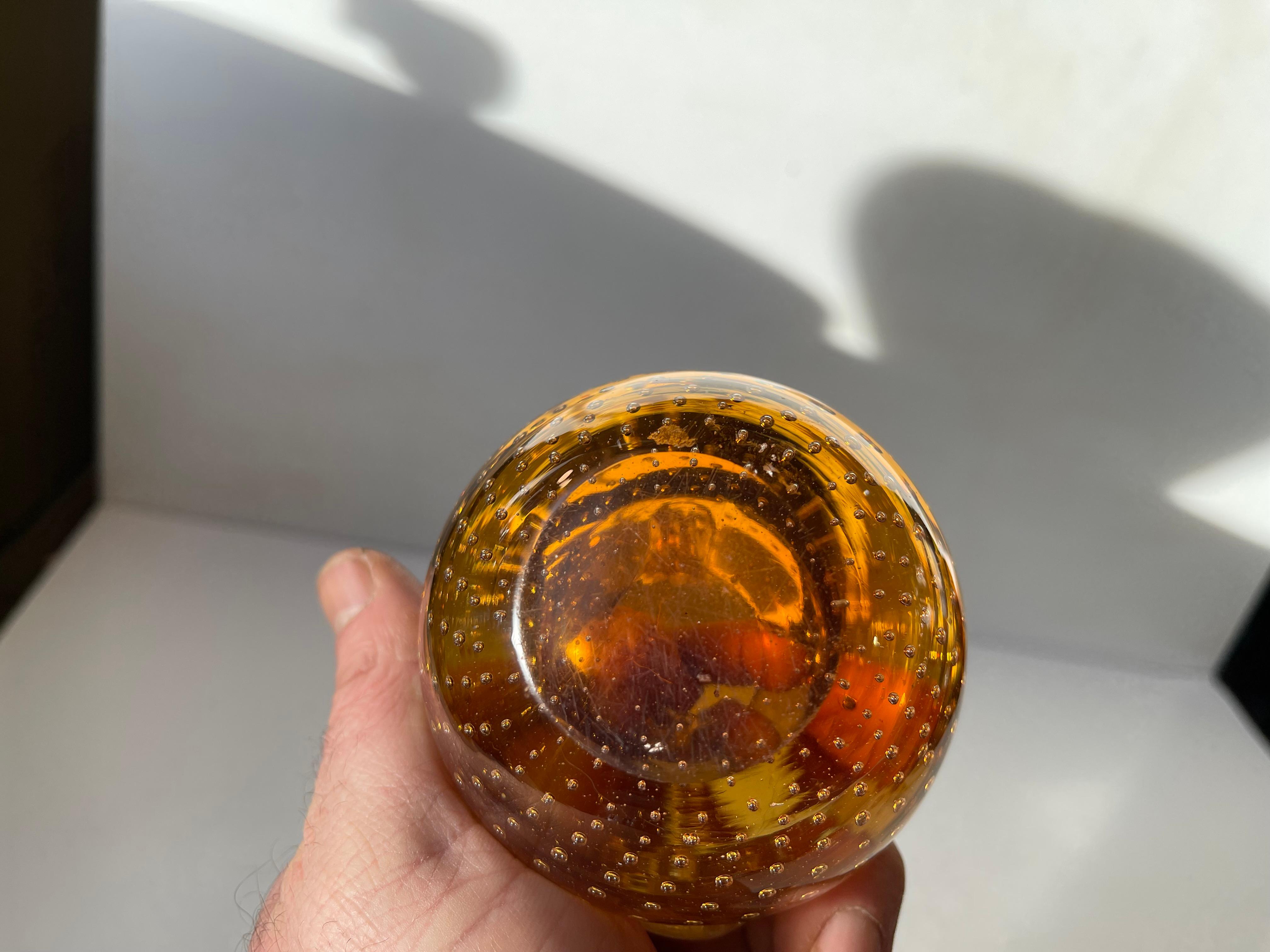 Vaso in vetro di Murano con bolle d'aria e fogliame dorato In condizioni buone in vendita a Esbjerg, DK