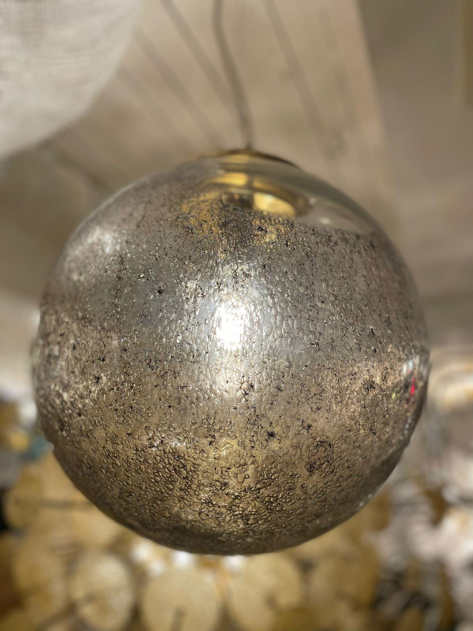 Lampe à suspension en verre de Murano « globe » Mazzega 1960 Bon état - En vente à London, GB