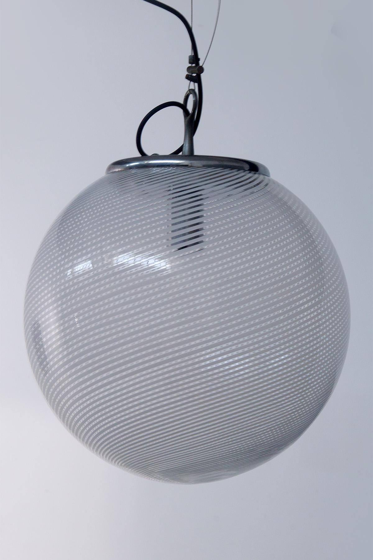 Lampe suspendue en verre de Murano par Venini État moyen - En vente à Milano, IT