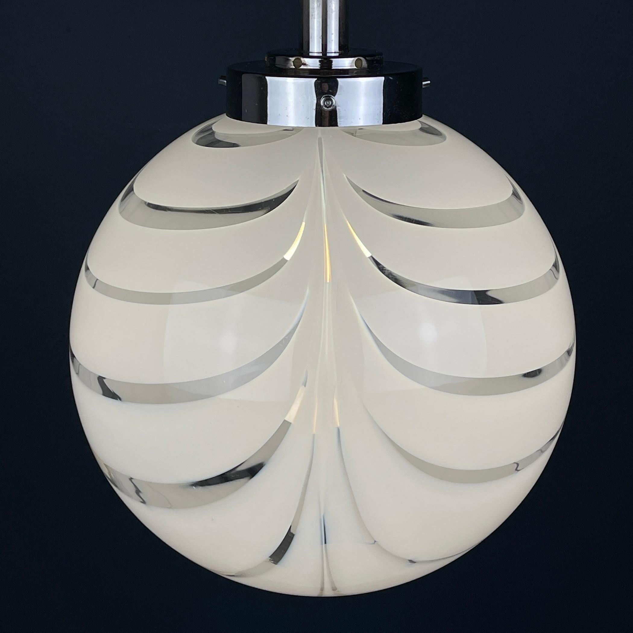 Mid-Century Modern Murano glass pendant lamp Italy 1960s For Sale