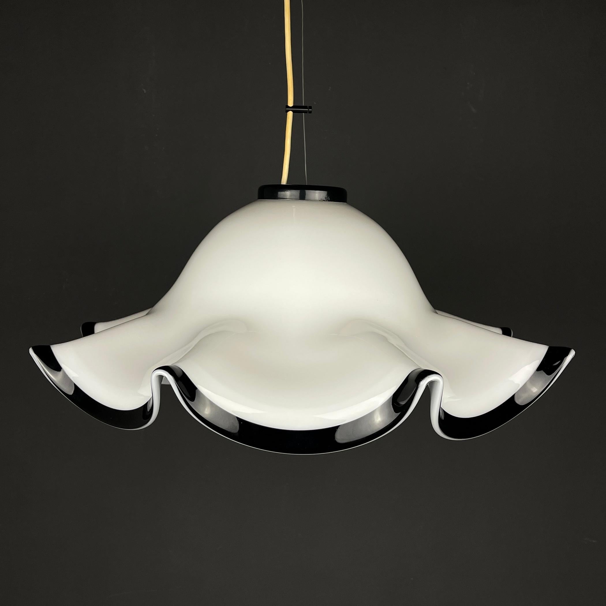 Murano Glass Pendant Lamp Italy '80s In Good Condition For Sale In Miklavž Pri Taboru, SI