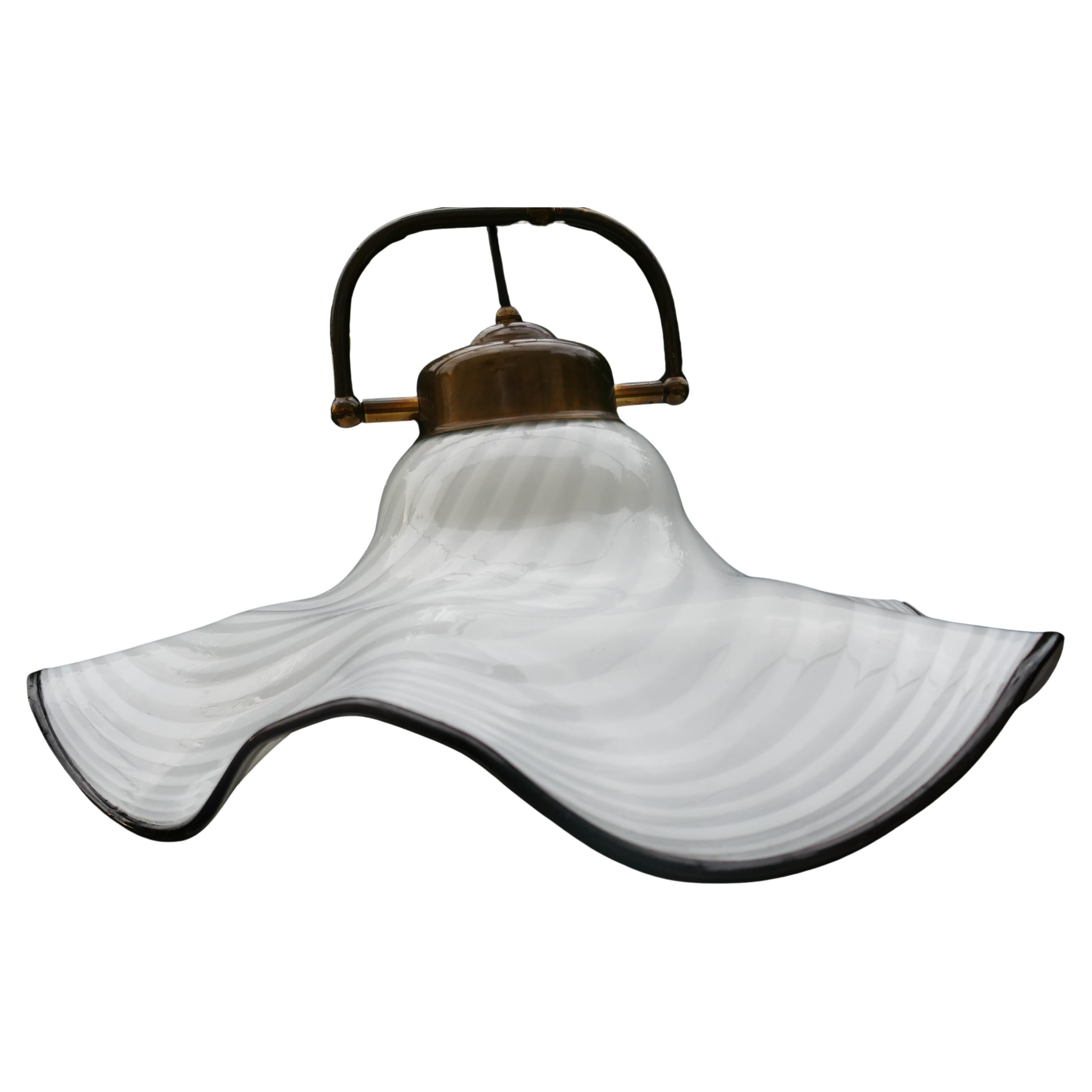 Hängeleuchte aus Muranoglas mit spiralförmigem Wirbelglas. (Italian) im Angebot
