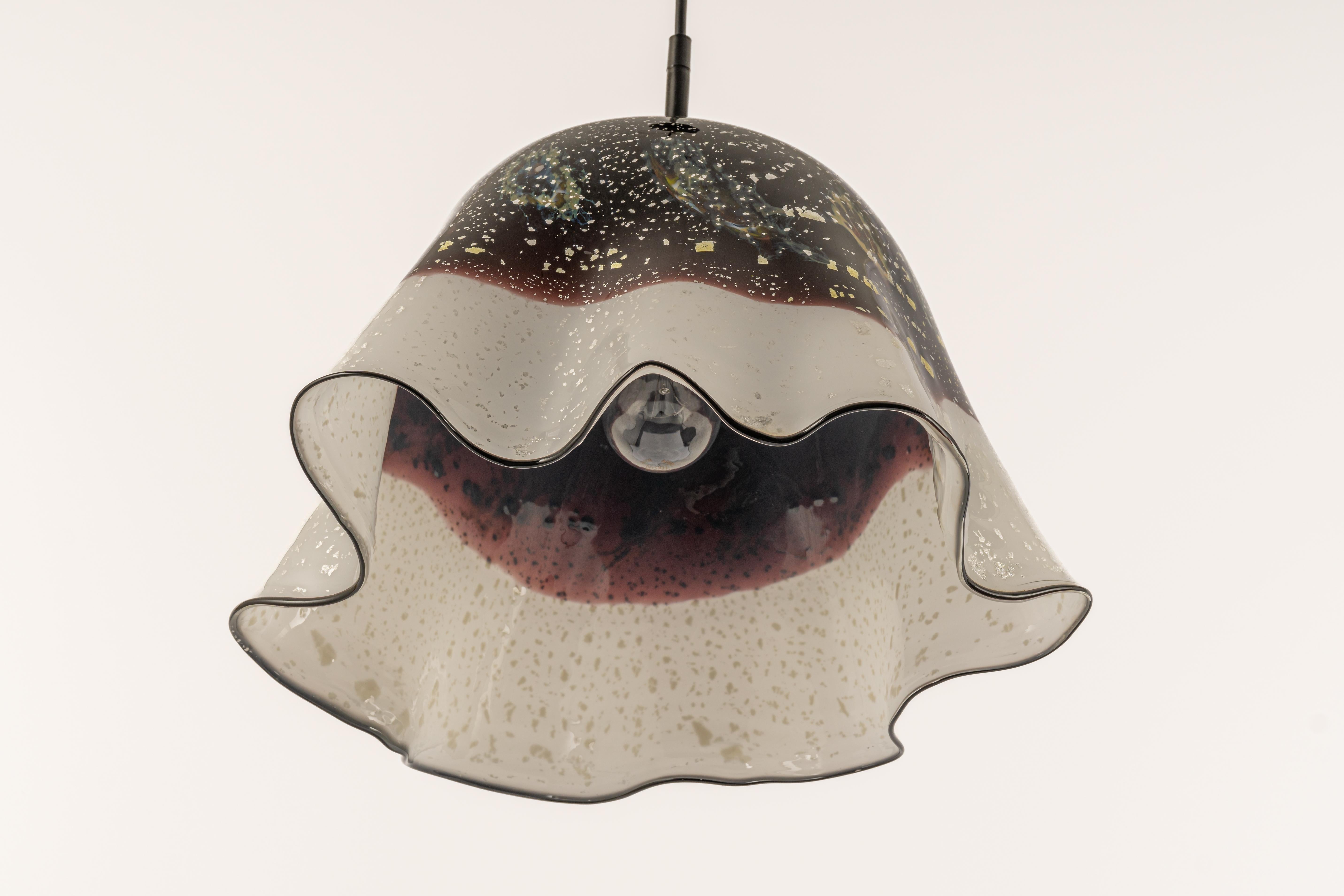 Allemand Lampe suspendue en verre de Murano Design/One Lighting, Autriche, années 1970 en vente