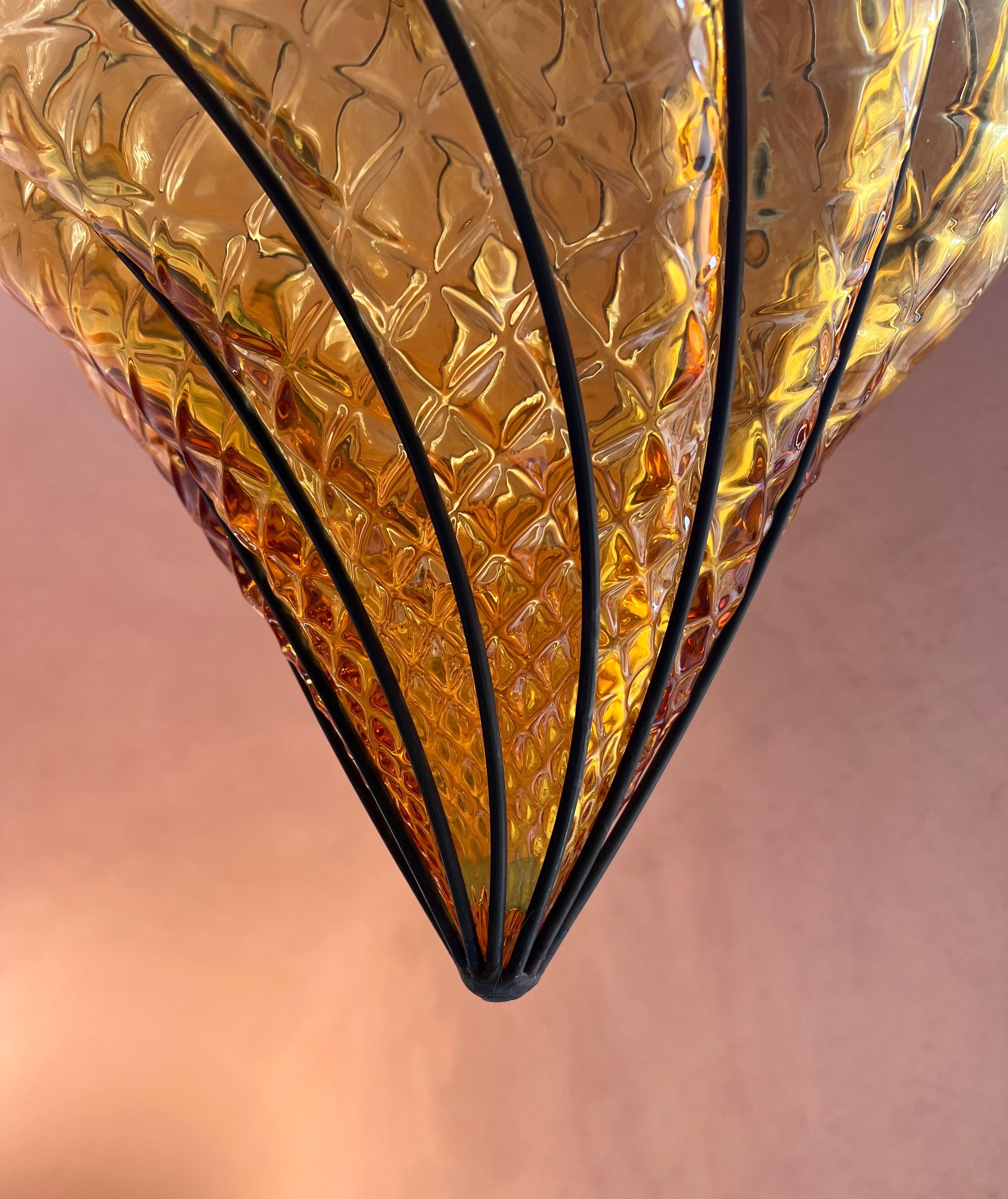 Lampe à suspension en verre de Murano de couleur ambre, années 1980  en vente 4