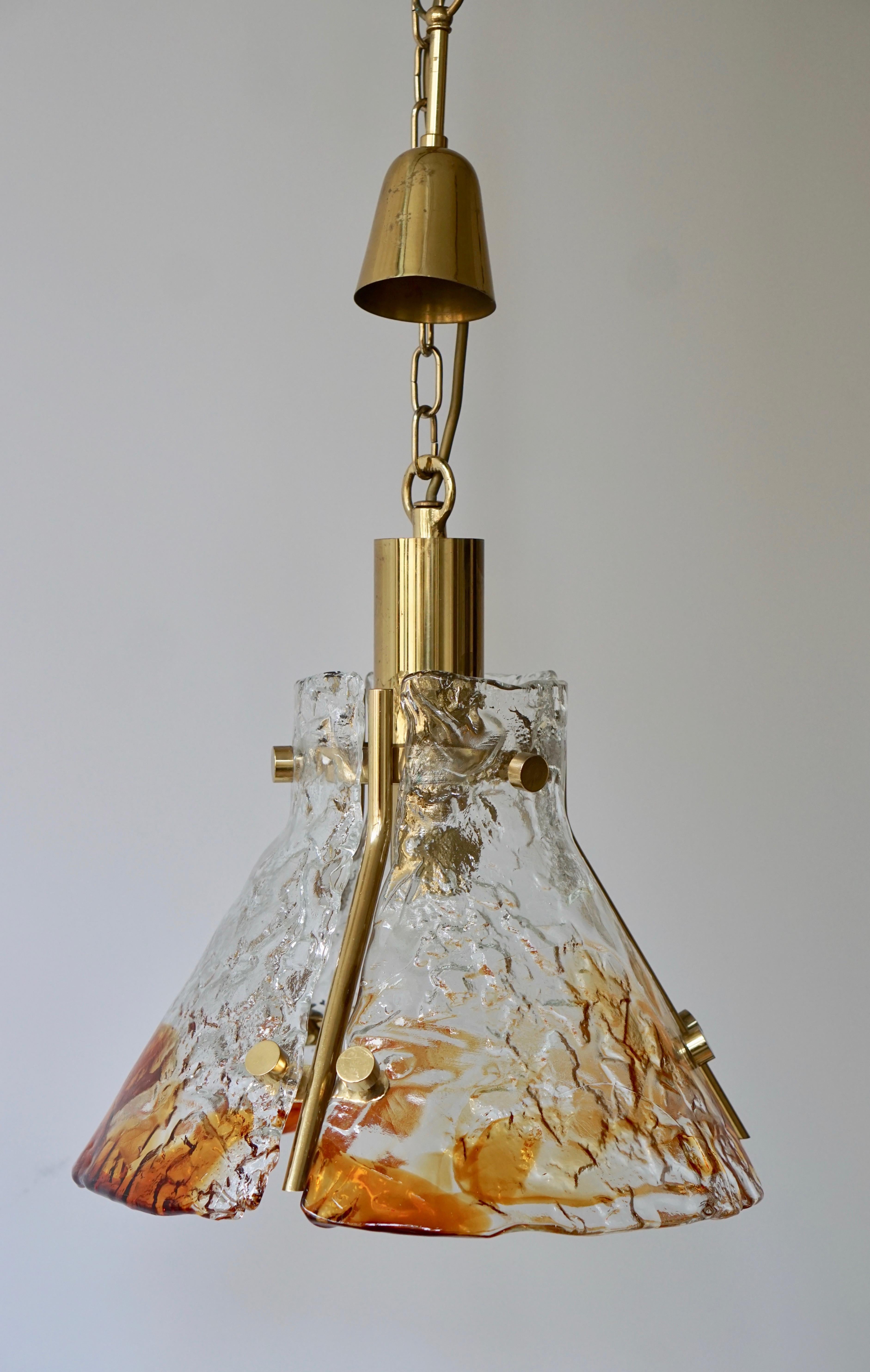 Laiton Lampe à suspension en verre de Murano, Italie en vente