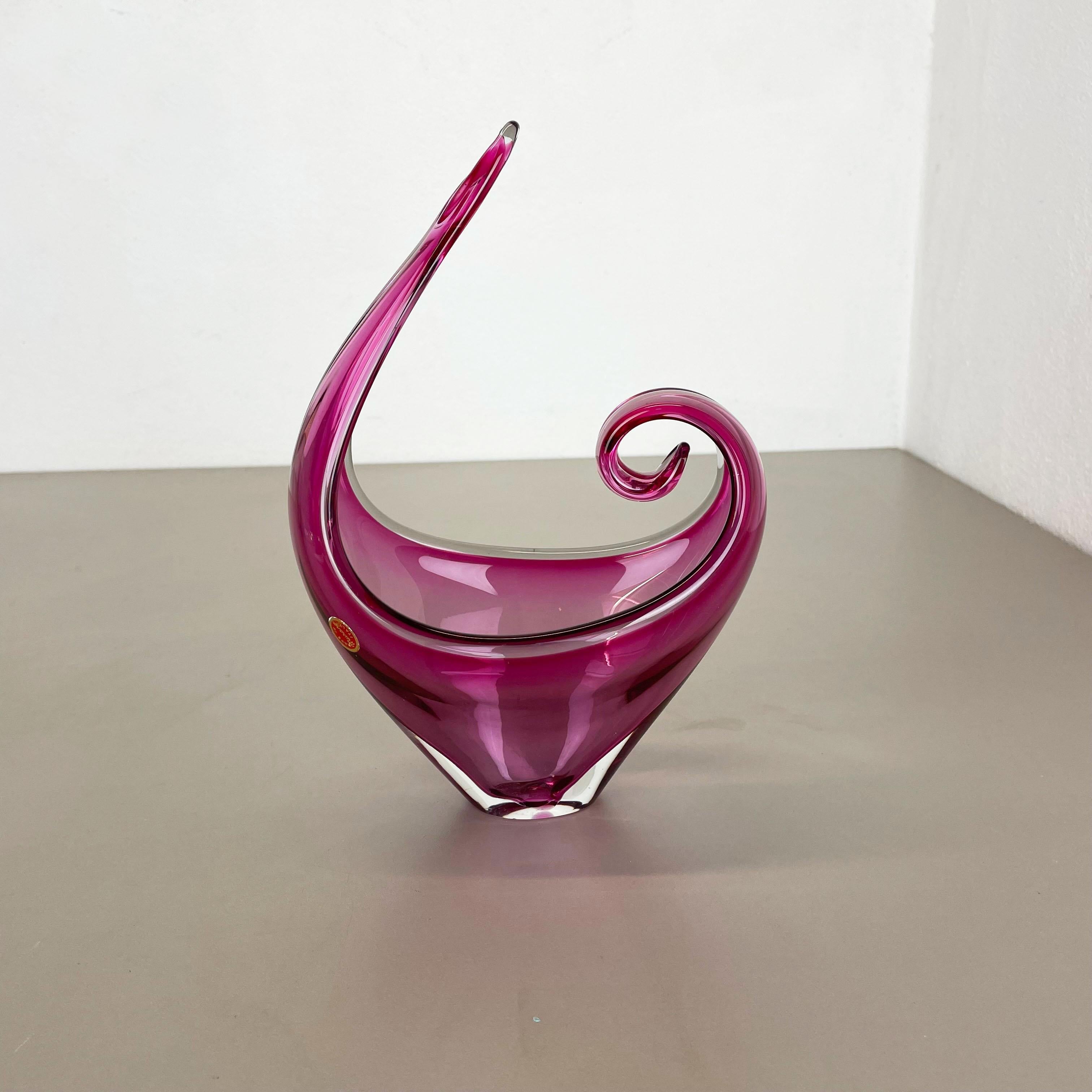 Article:

Murano glass bowl element


Origin:

Murano, Italy


Design:

Flavio Poli attrib.


Decade:

1970s



This original vintage glass bowl element, ash tray was produced in the 1970s in Murano, Italy. It is made of solid heavy glass and has a