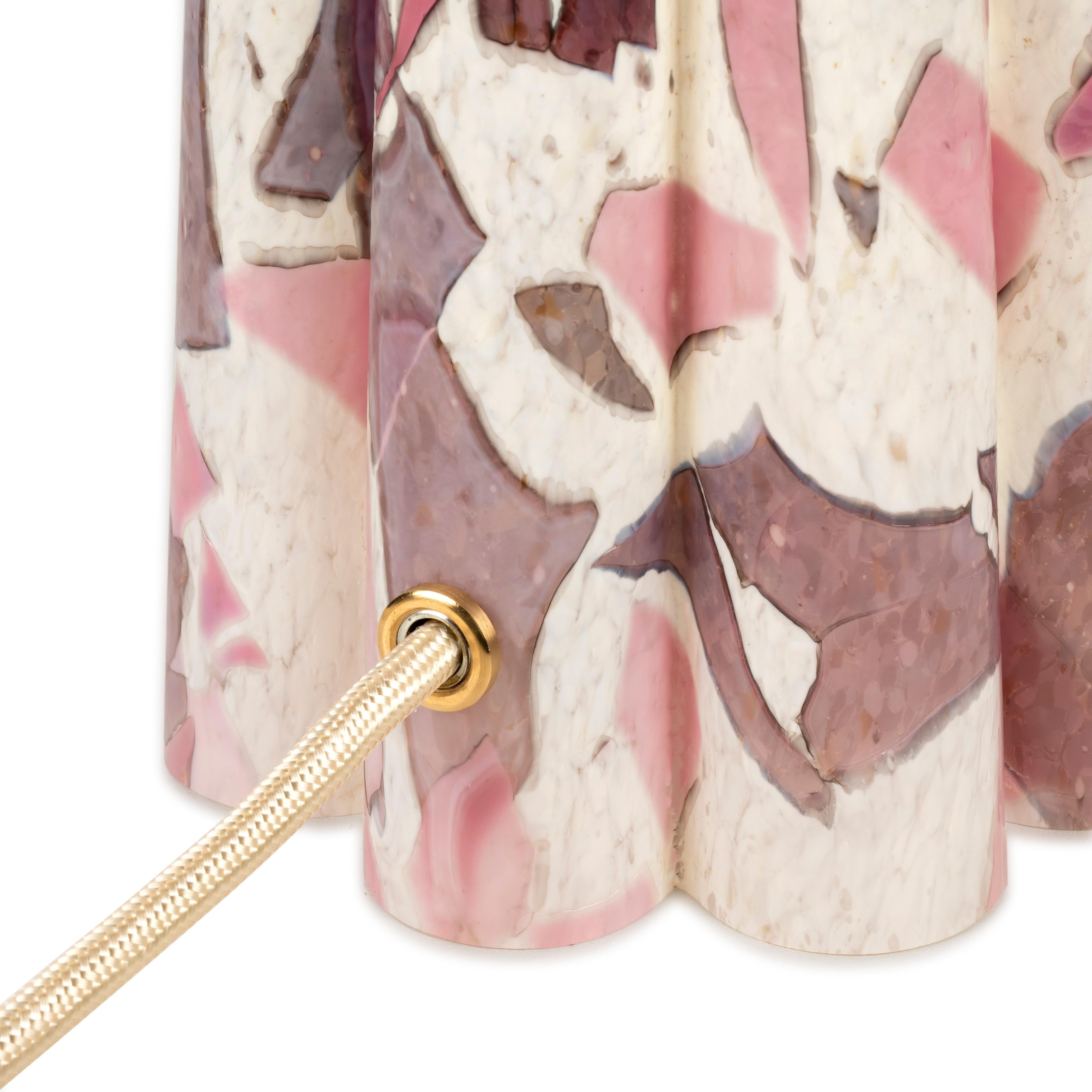 italien Lampe seau en verre de Murano rose avec abat-jour en coton par Stories of Italy en vente