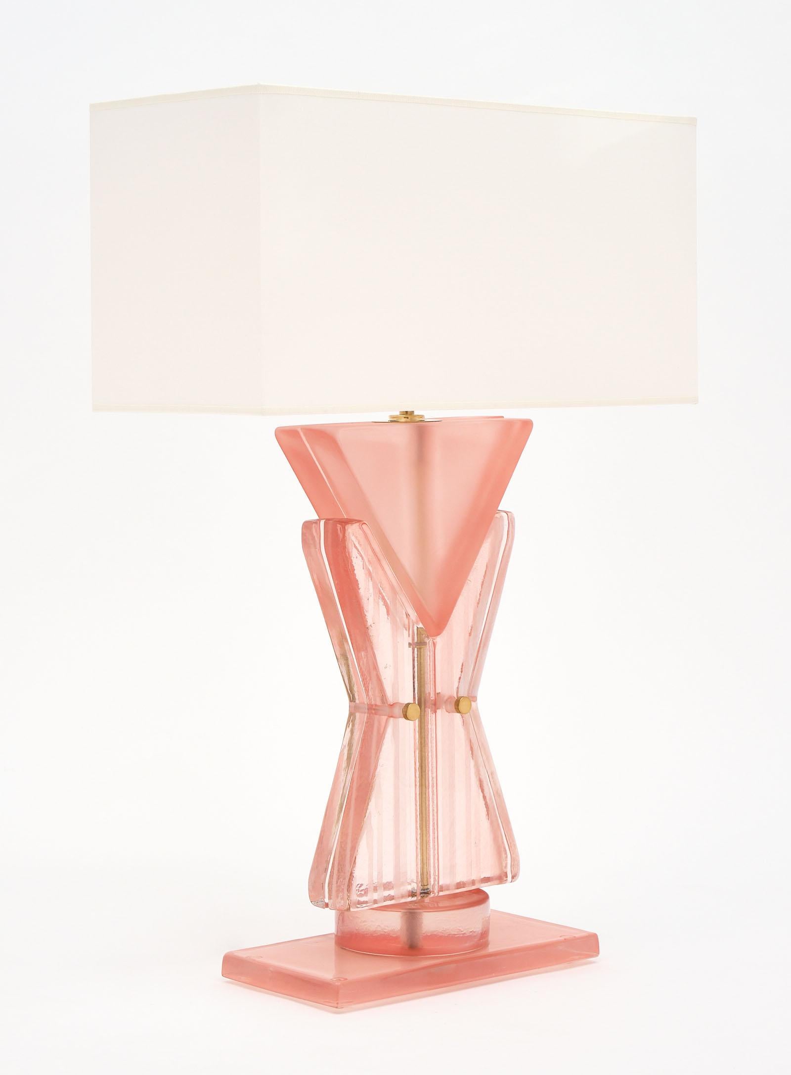 Moderne Lampes TOTEM géométriques roses en verre de Murano en vente